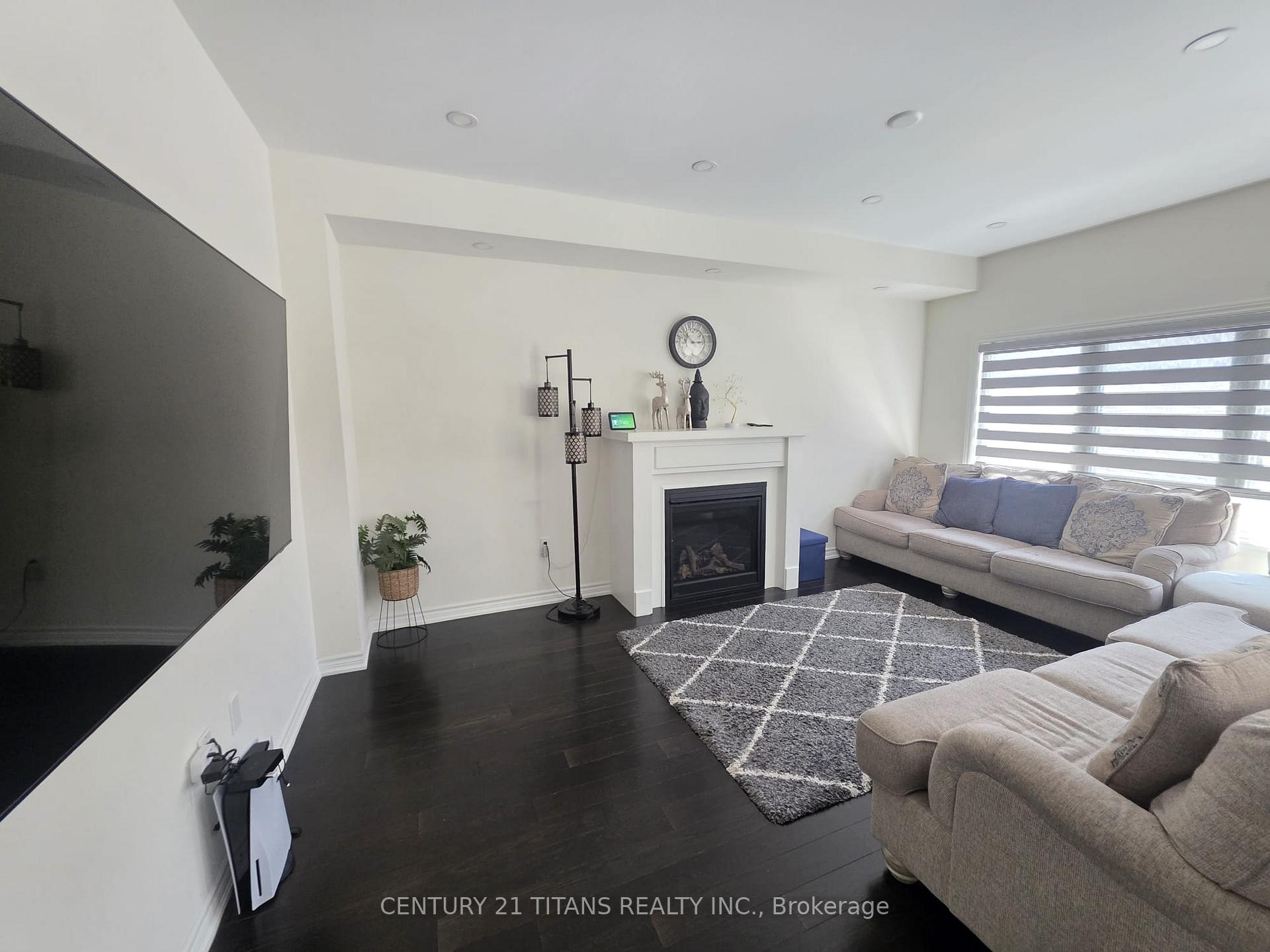 Photo 23 of 236 Fleetwood Drive, Oshawa, Eastdale — HOMEH