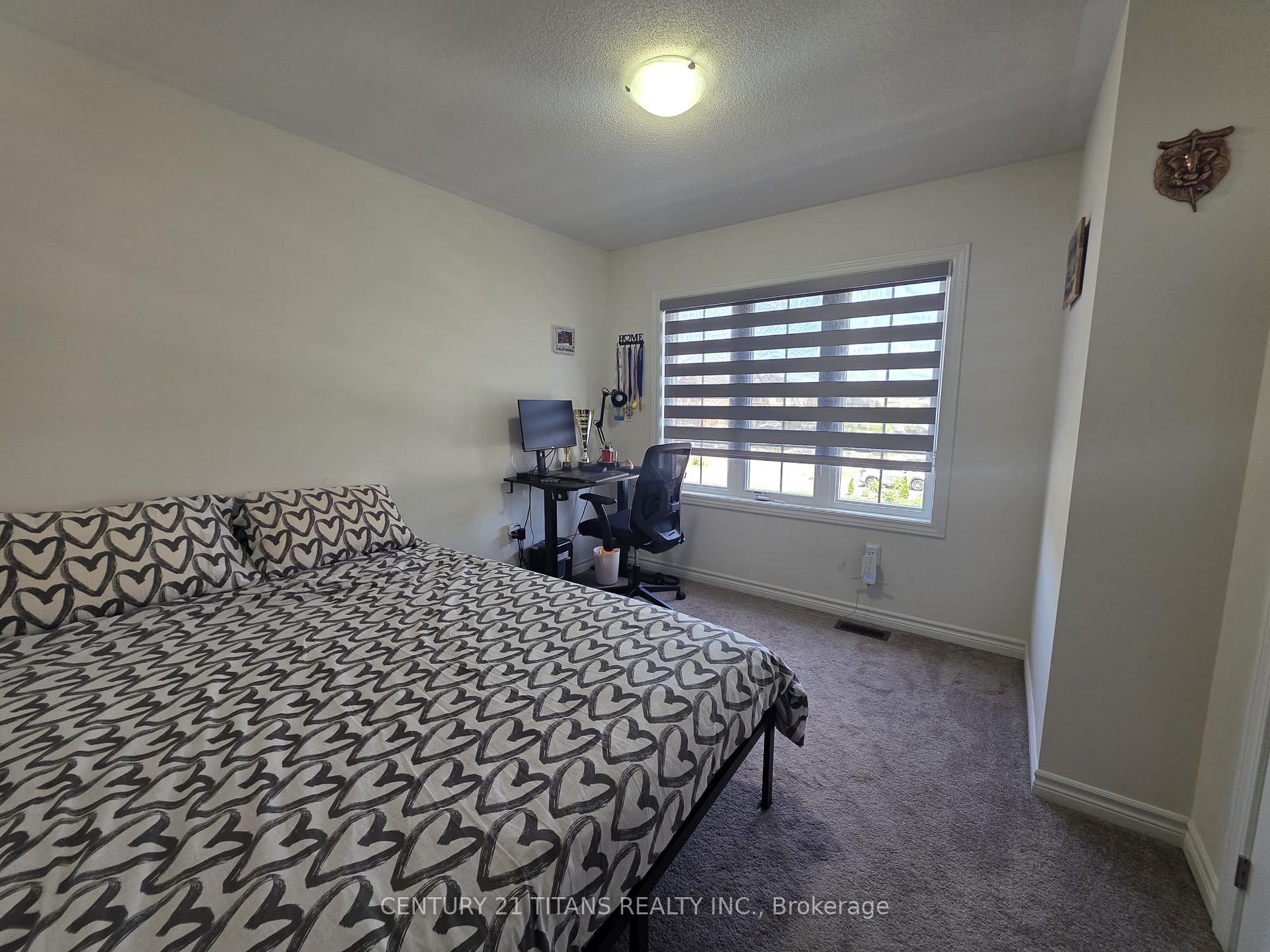 Photo 24 of 236 Fleetwood Drive, Oshawa, Eastdale — HOMEH