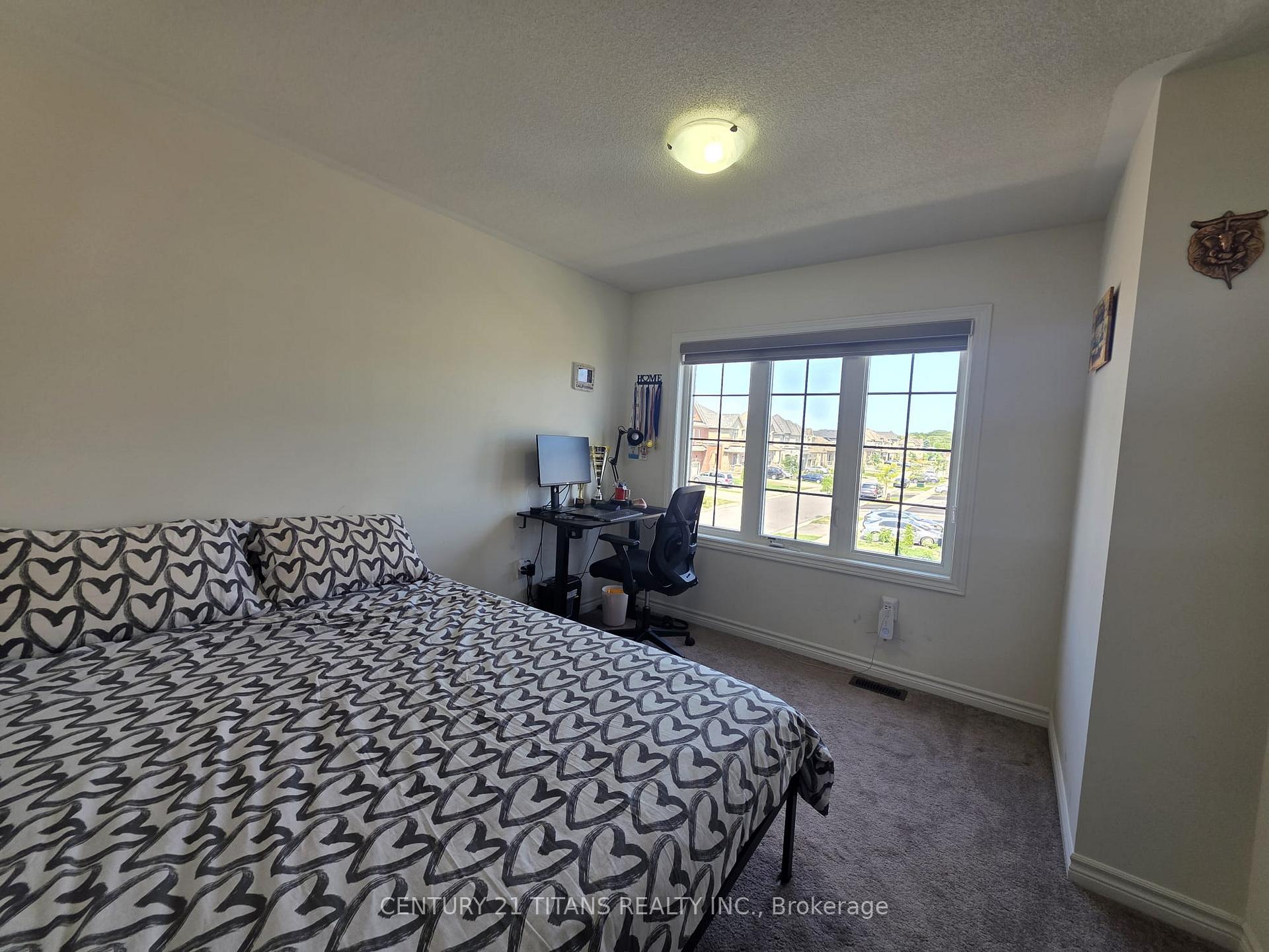 Photo 29 of 236 Fleetwood Drive, Oshawa, Eastdale — HOMEH