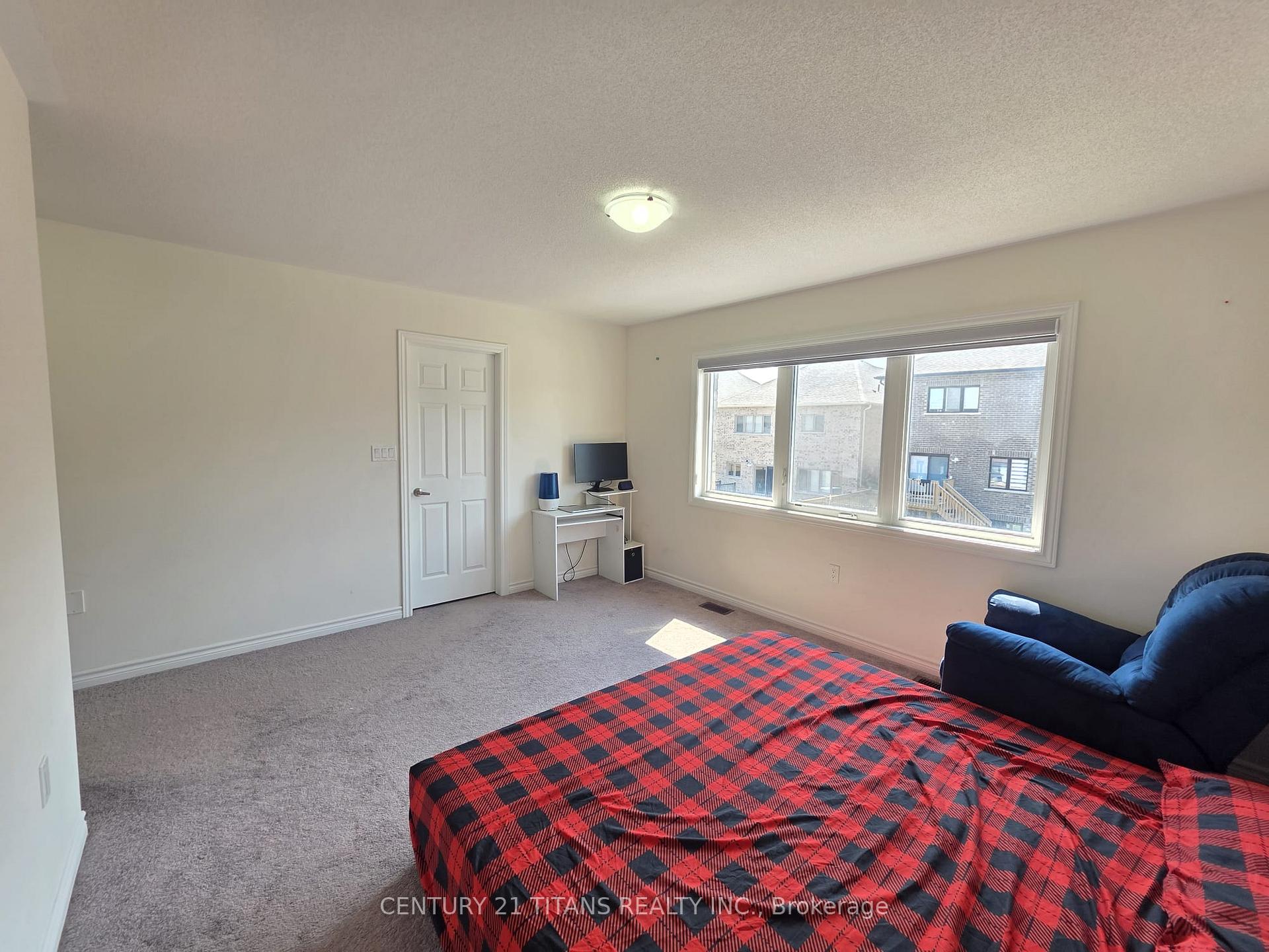 Photo 33 of 236 Fleetwood Drive, Oshawa, Eastdale — HOMEH