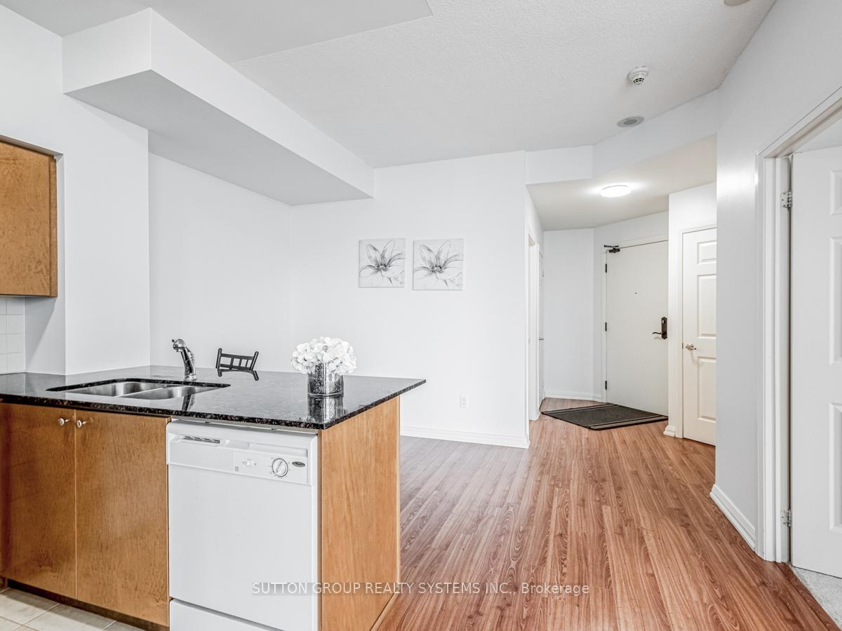Photo 8 of Unit 913, 220 Forum Drive, Mississauga, Hurontario — HOMEH