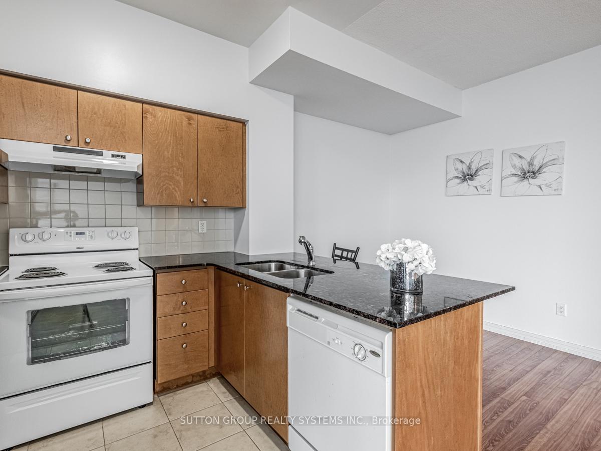 Photo 10 of Unit 913, 220 Forum Drive, Mississauga, Hurontario — HOMEH