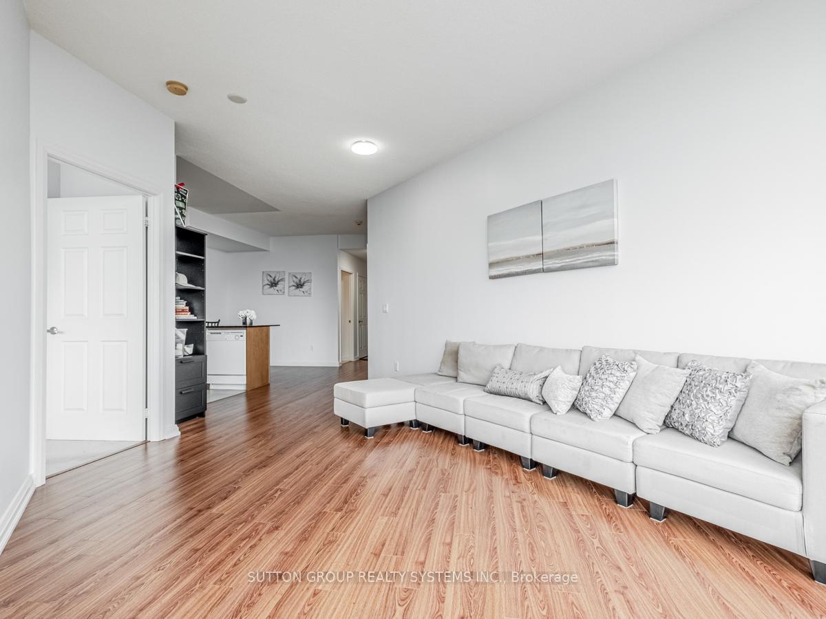 Photo 12 of Unit 913, 220 Forum Drive, Mississauga, Hurontario — HOMEH