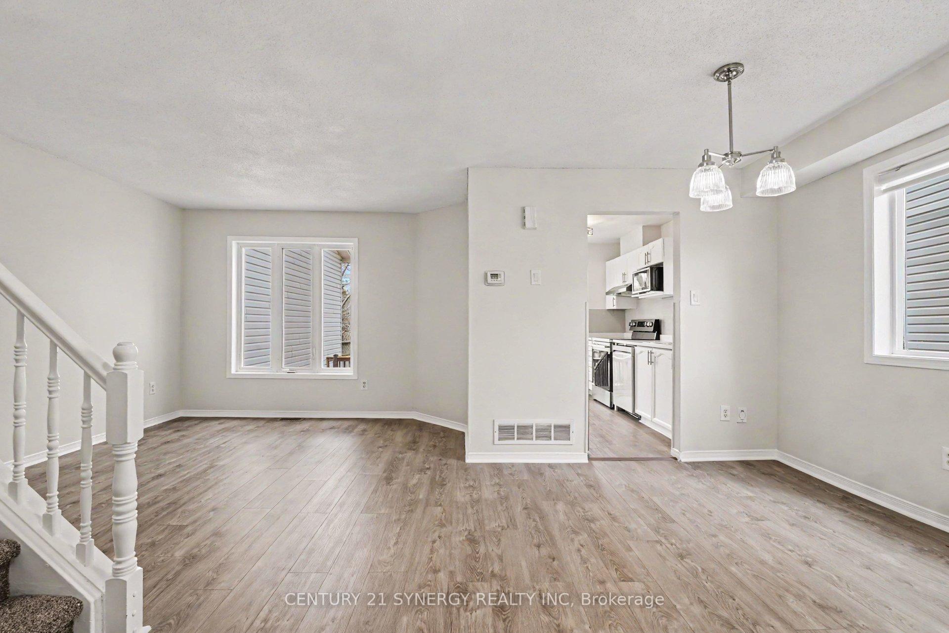 Photo 8 of 54 Meadowcroft Crescent, Ottawa, Carson Meadows — HOMEH