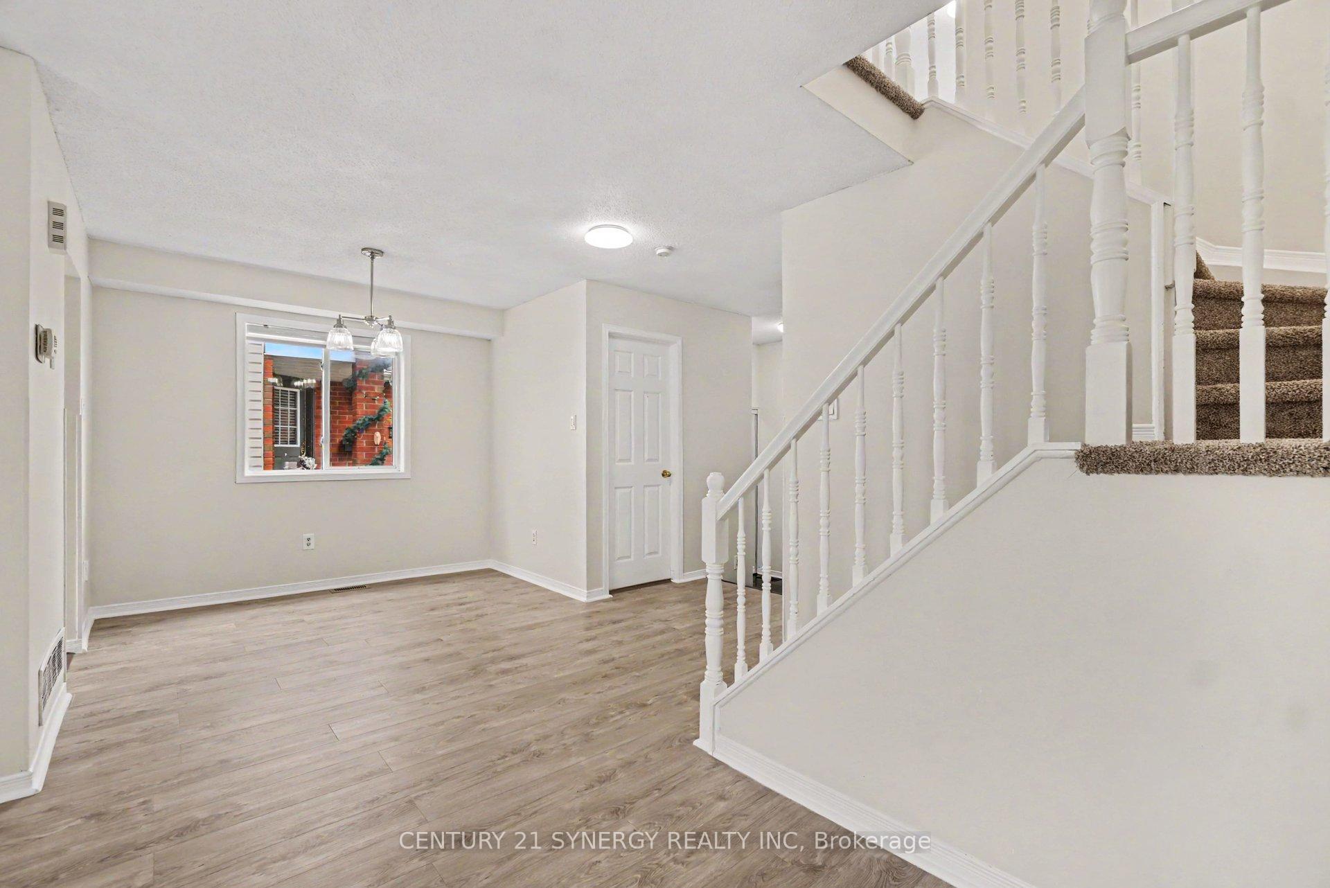 Photo 11 of 54 Meadowcroft Crescent, Ottawa, Carson Meadows — HOMEH
