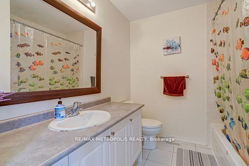 Photo 17 of 55 Formosa Avenue, Ajax, Central East — HOMEH