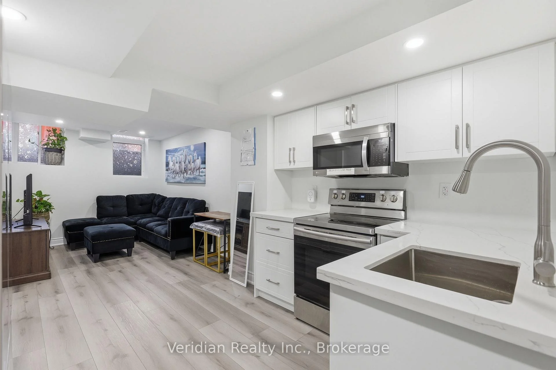 Photo 5 of 14 Gramercy Square, Scarborough, Rouge — HOMEH