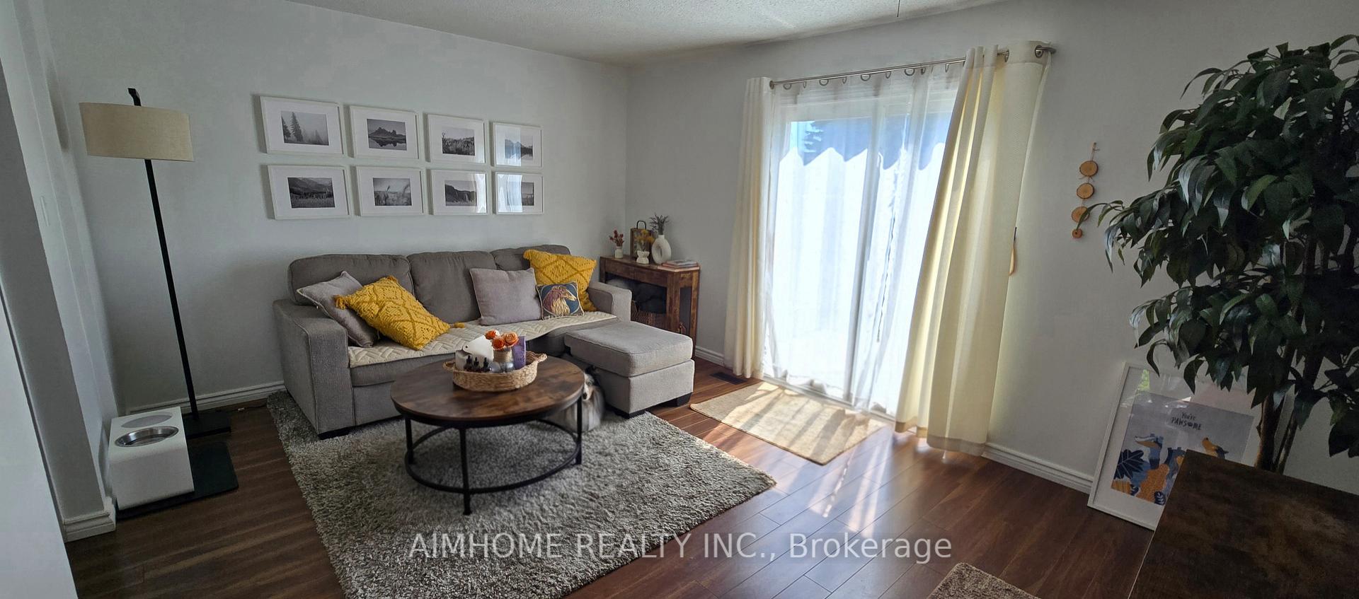 Photo 6 of 854 Attersley Drive, Oshawa, Pinecrest — HOMEH