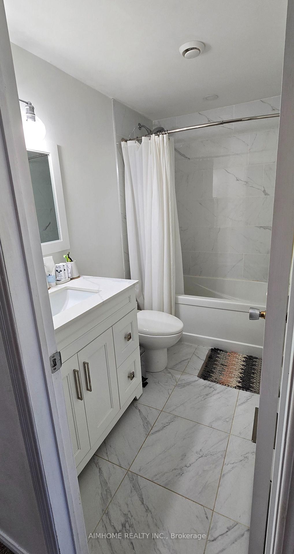 Photo 8 of 854 Attersley Drive, Oshawa, Pinecrest — HOMEH