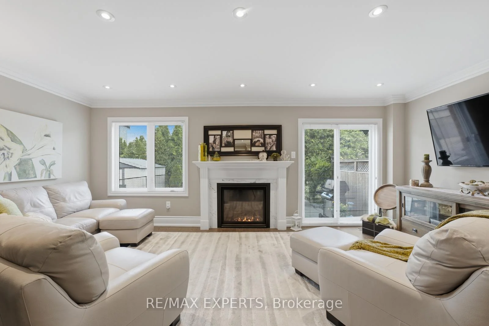 Photo 6 of 104 Pinedale Gate, Vaughan, East Woodbridge — HOMEH