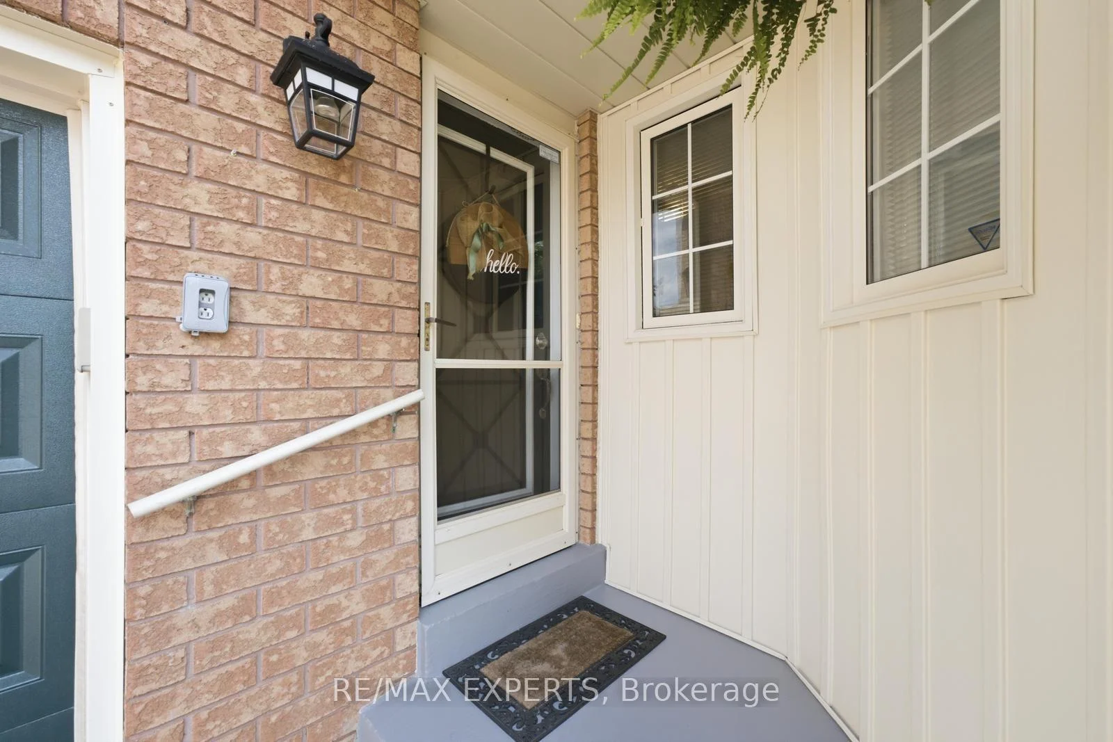 Photo 9 of 104 Pinedale Gate, Vaughan, East Woodbridge — HOMEH