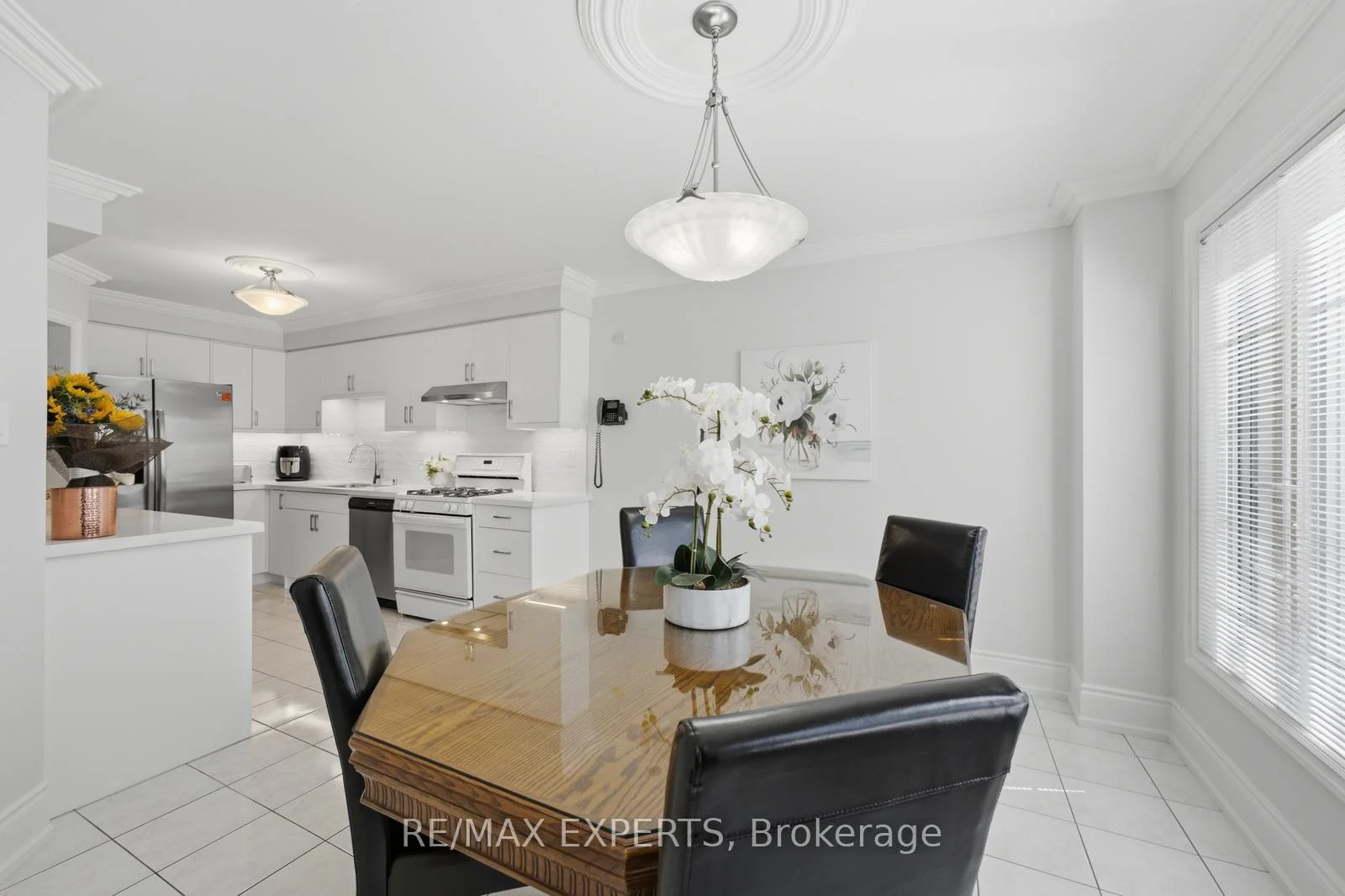 Photo 16 of 104 Pinedale Gate, Vaughan, East Woodbridge — HOMEH