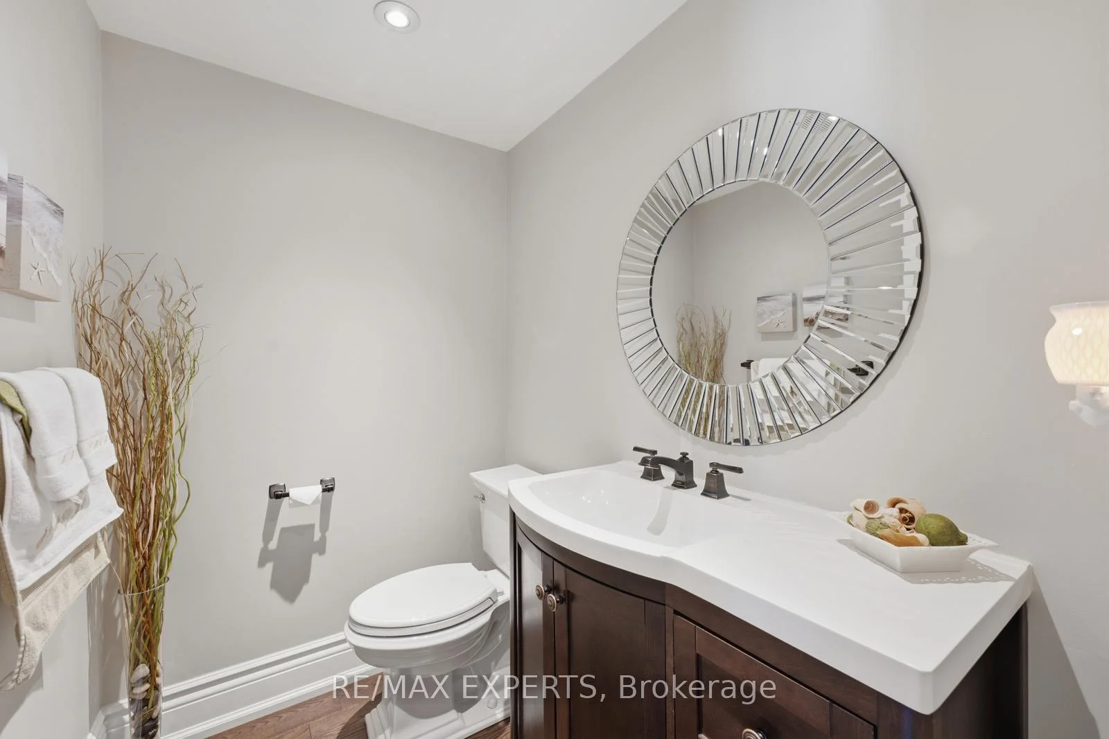 Photo 19 of 104 Pinedale Gate, Vaughan, East Woodbridge — HOMEH