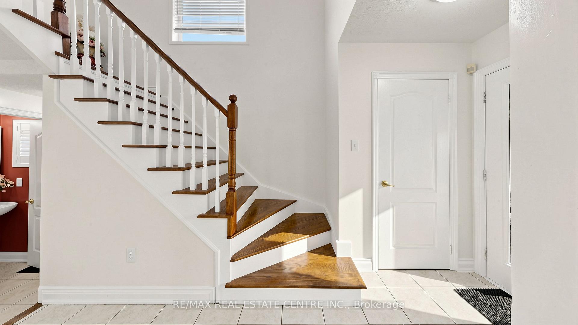 Photo 20 of 72 Tiller Trail, Brampton, Fletcher's Creek Village — HOMEH