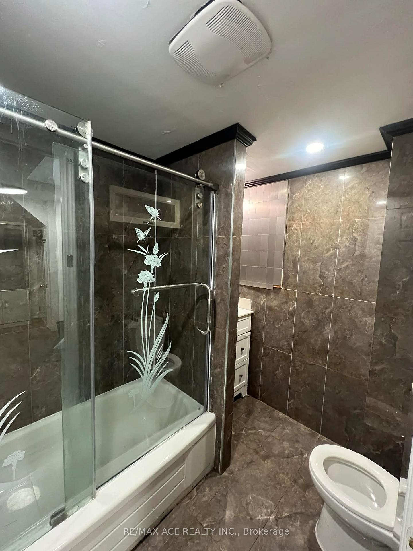 Photo 8 of Unit Bsmt, 161 Heale Avenue, Scarborough, Birchcliffe-Cliffside — HOMEH