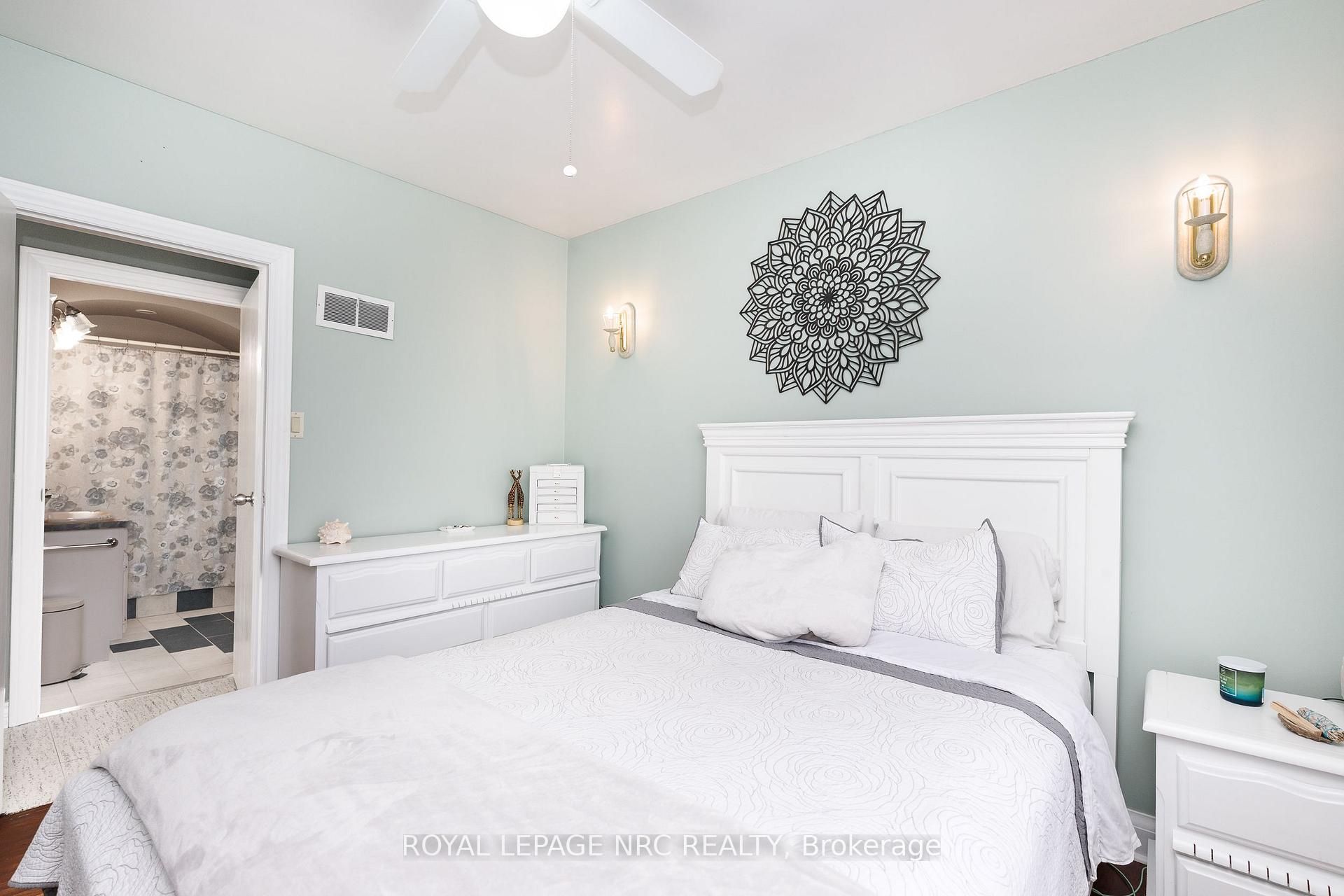 Photo 16 of 446 Wright Street, Welland, Lincoln/Crowland — HOMEH