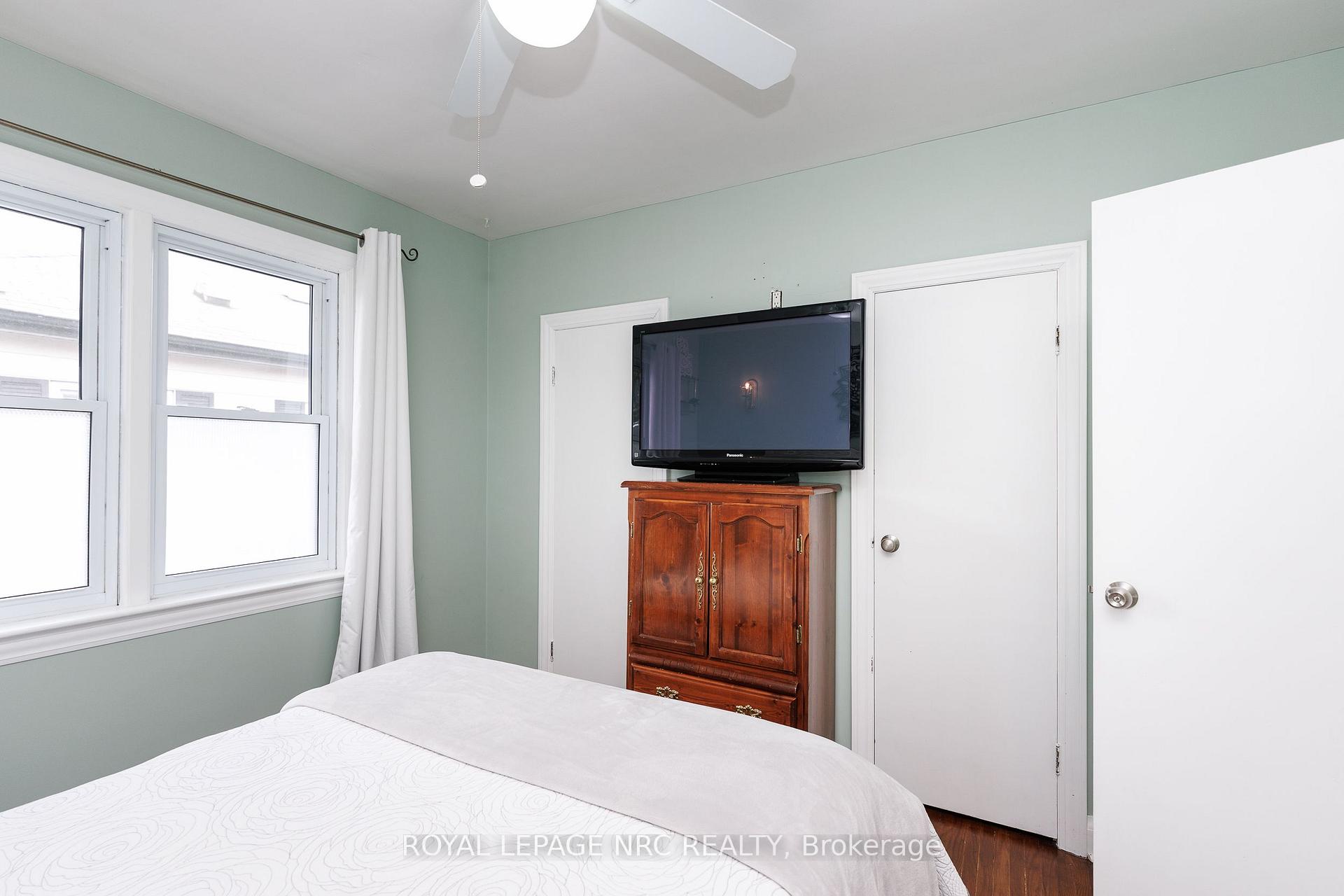 Photo 17 of 446 Wright Street, Welland, Lincoln/Crowland — HOMEH