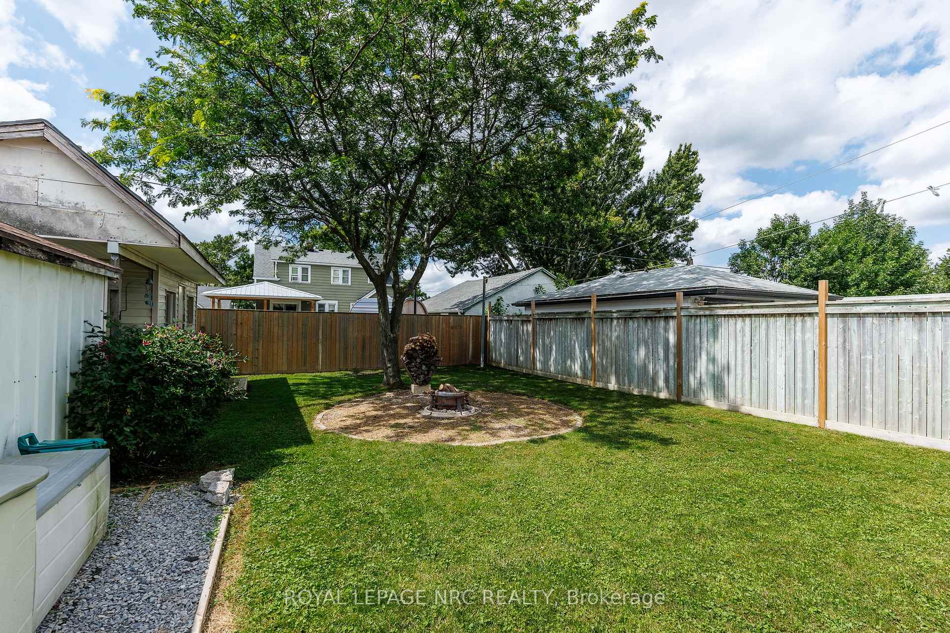 Photo 29 of 446 Wright Street, Welland, Lincoln/Crowland — HOMEH
