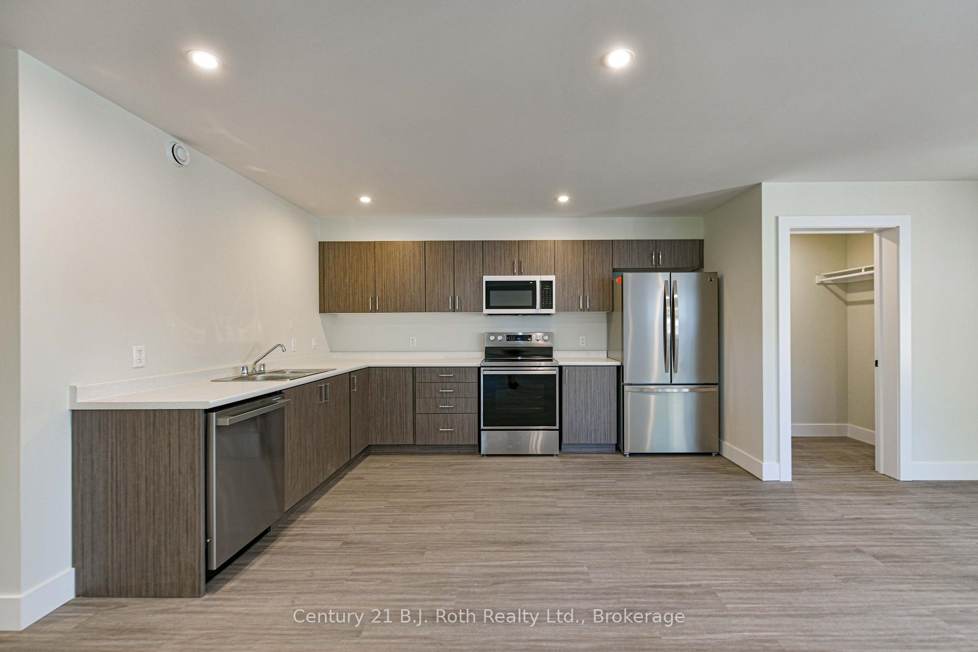 Photo 14 of 165 Barrie Road, Orillia — HOMEH