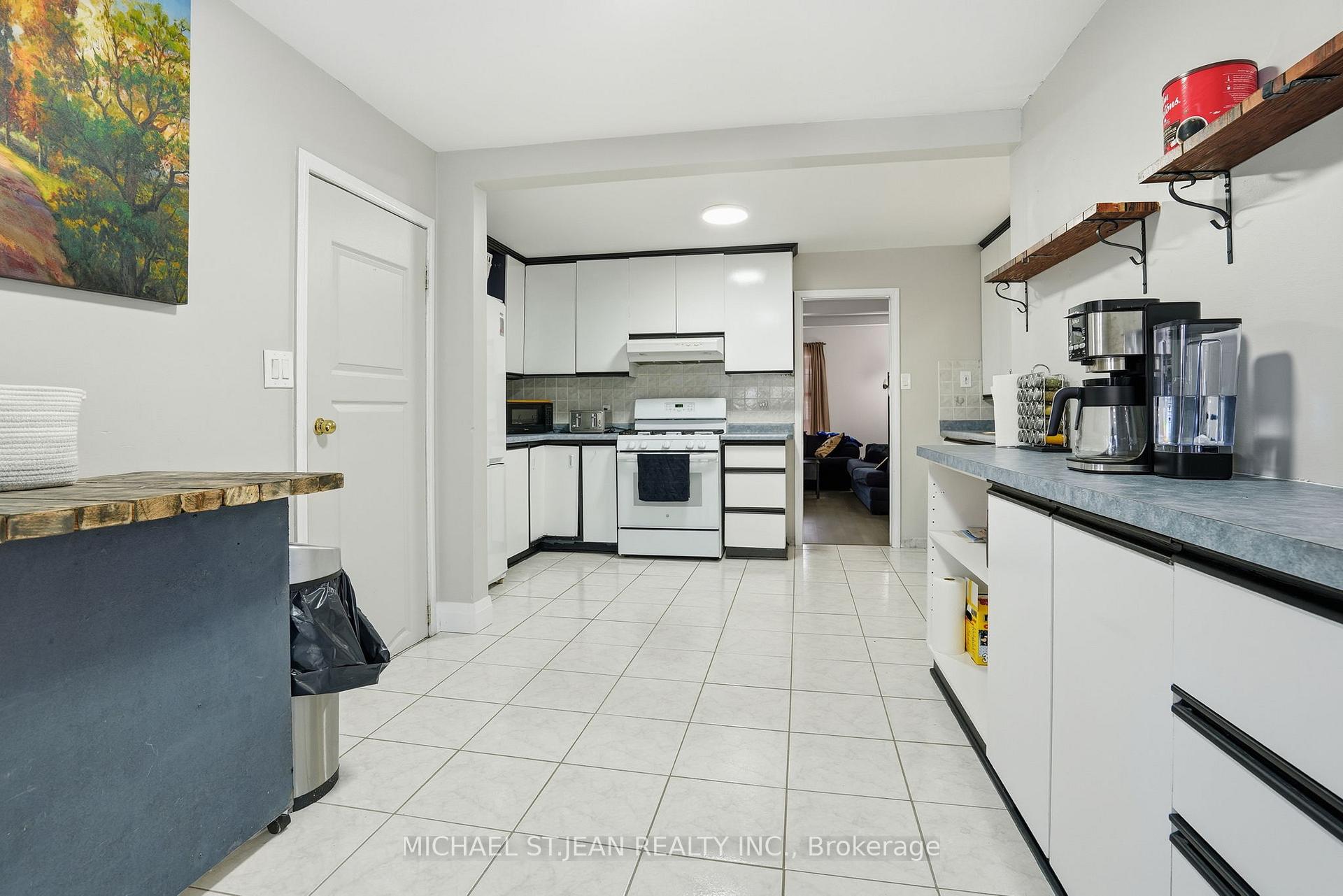 Photo 14 of 4 Hilda Street, St. Catharines, Western Hill — HOMEH