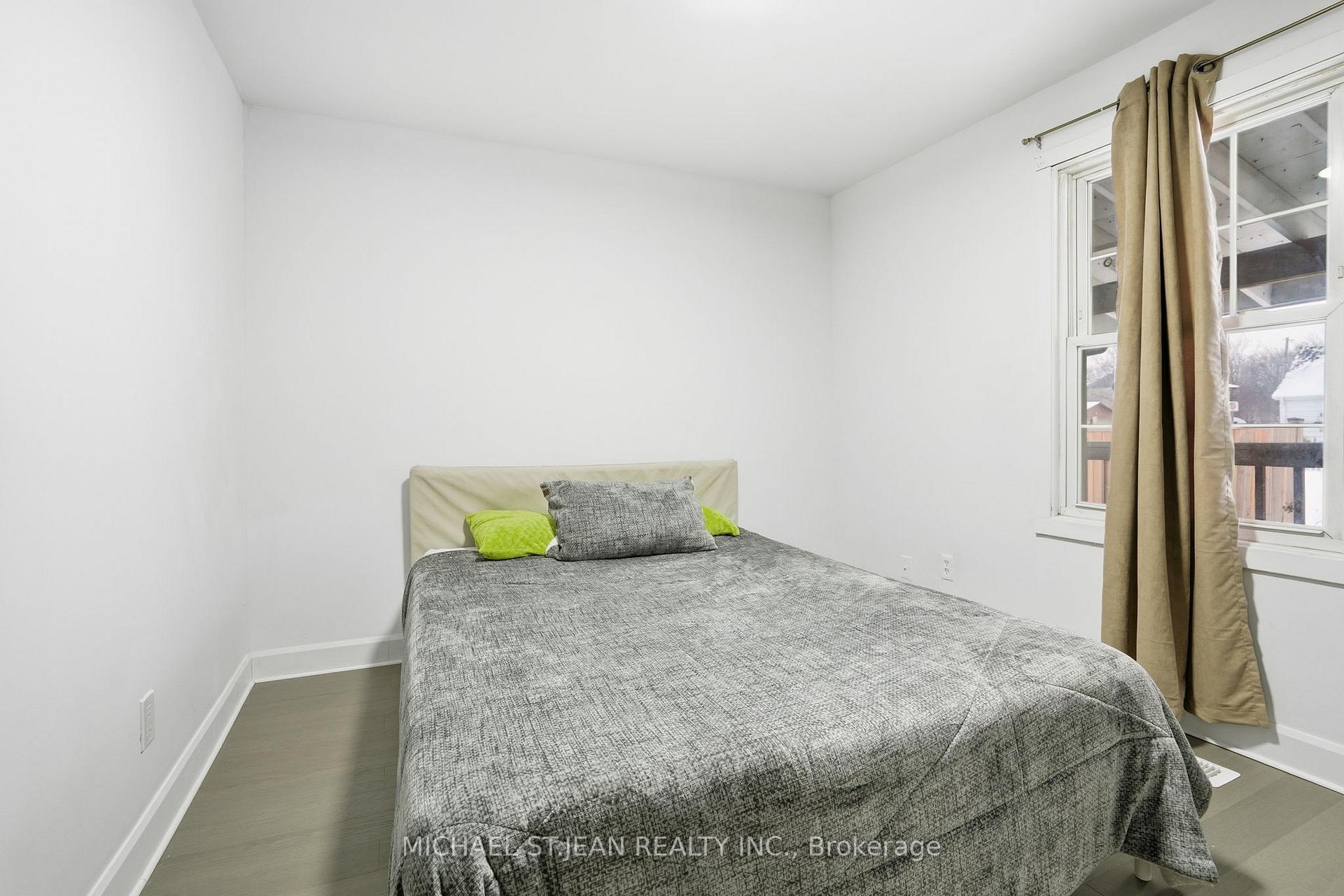Photo 21 of 4 Hilda Street, St. Catharines, Western Hill — HOMEH