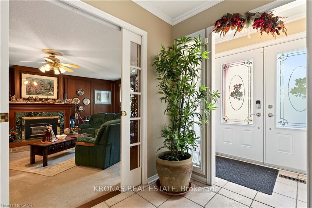 Photo 2 of 376 Melanie Crescent, Hamilton, Ancaster — HOMEH