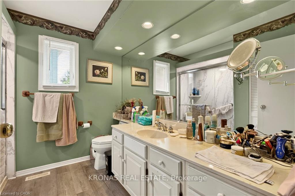 Photo 17 of 376 Melanie Crescent, Hamilton, Ancaster — HOMEH