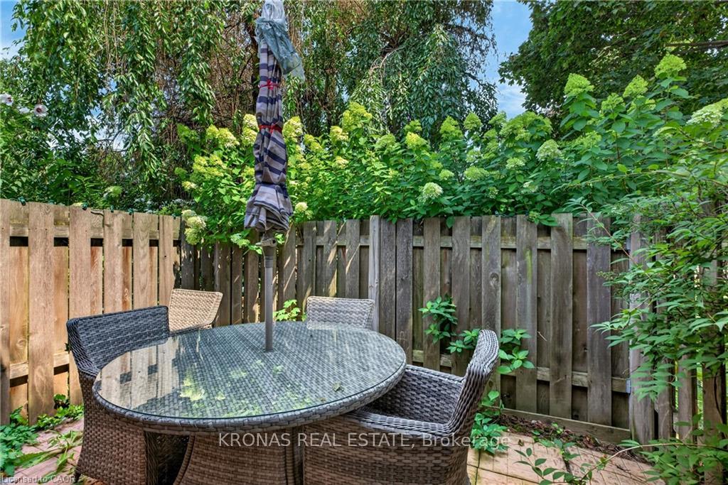 Photo 31 of 376 Melanie Crescent, Hamilton, Ancaster — HOMEH