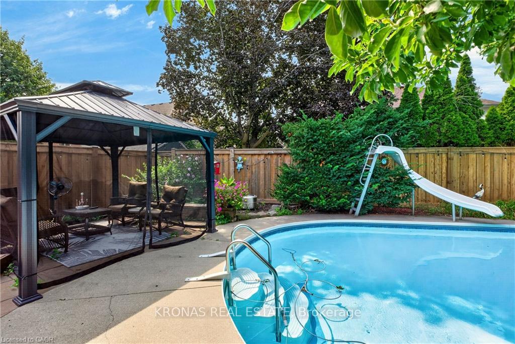 Photo 32 of 376 Melanie Crescent, Hamilton, Ancaster — HOMEH
