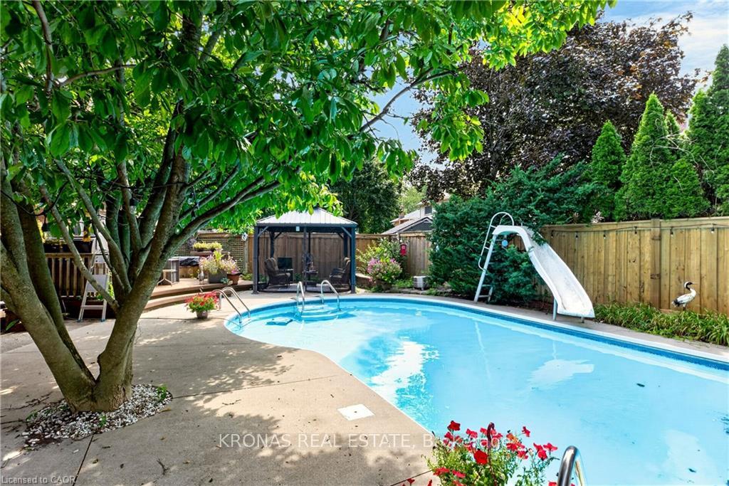 Photo 34 of 376 Melanie Crescent, Hamilton, Ancaster — HOMEH