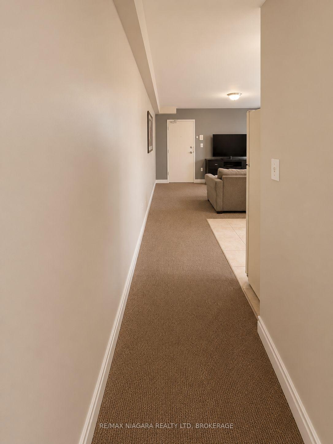 Photo 6 of Unit 2, 143 Westchester Crescent, St. Catharines, E. Chester — HOMEH