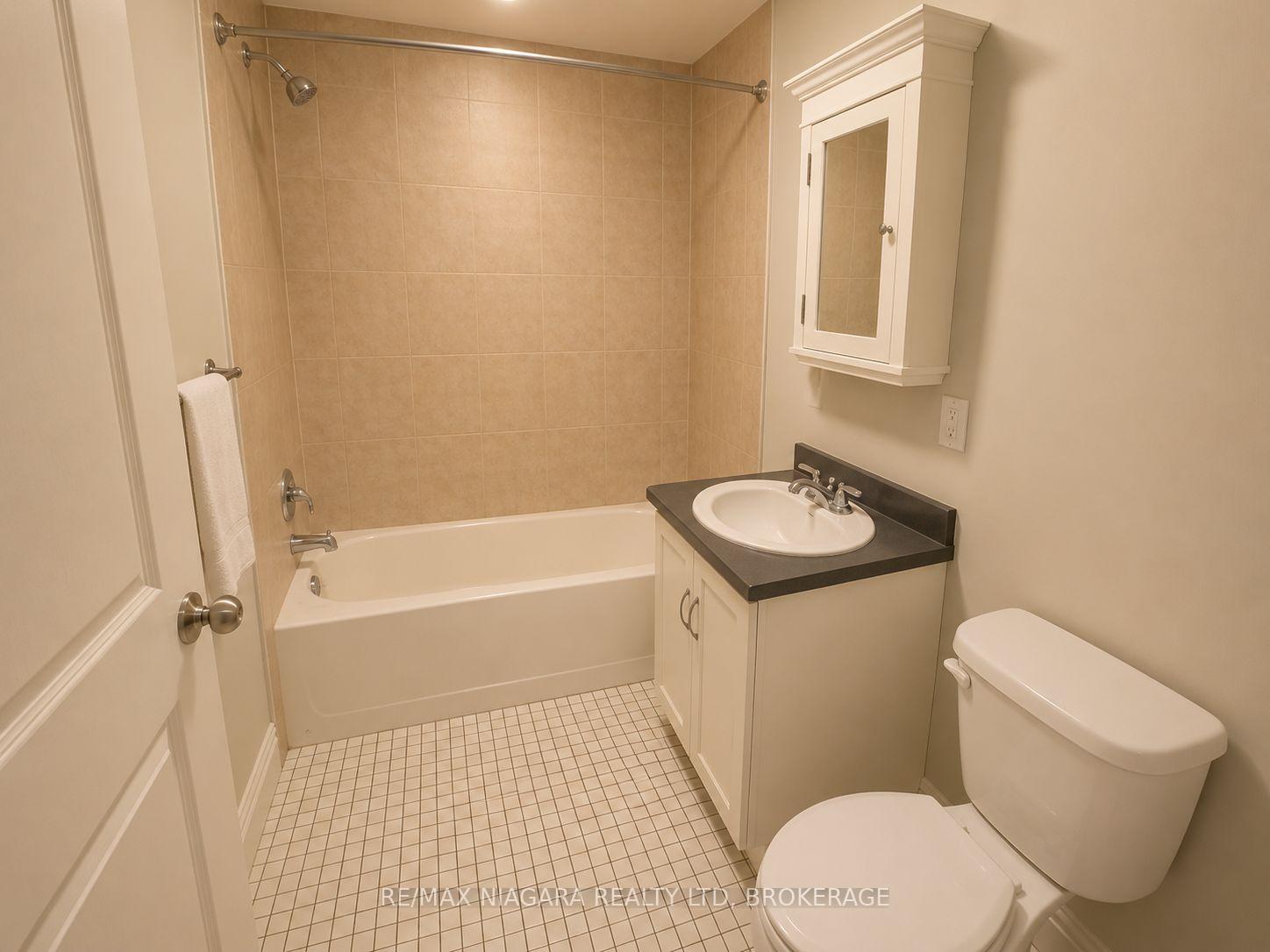 Photo 9 of Unit 2, 143 Westchester Crescent, St. Catharines, E. Chester — HOMEH