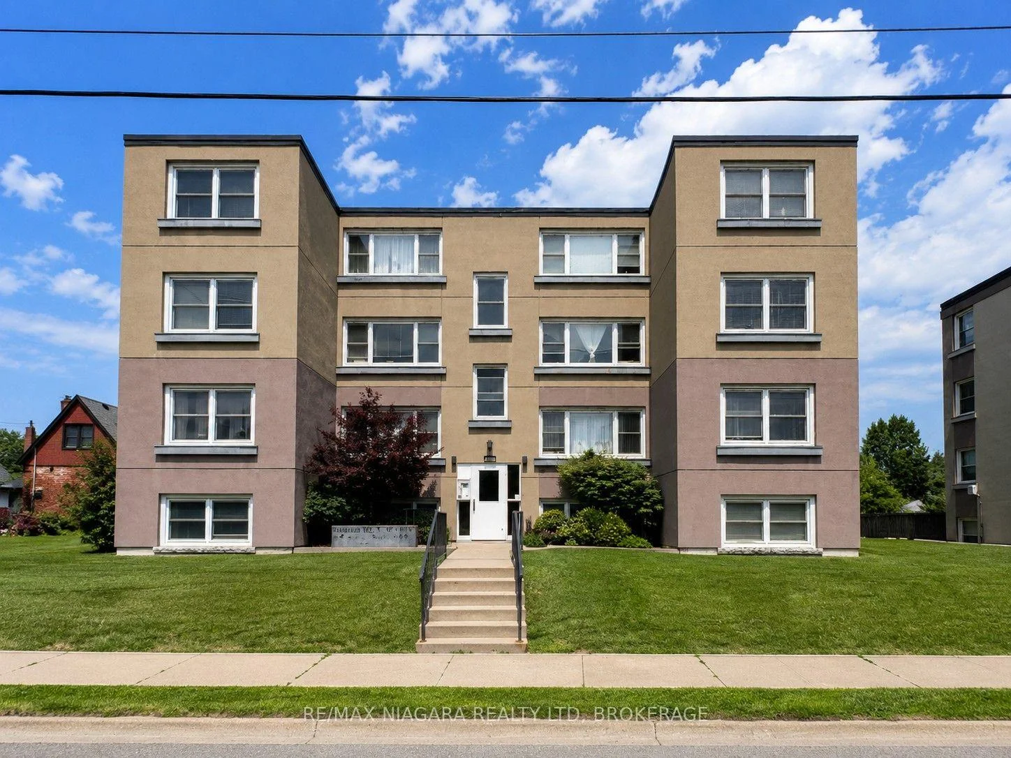 Photo 10 of Unit 5, 143 Westchester Crescent, St. Catharines, E. Chester — HOMEH