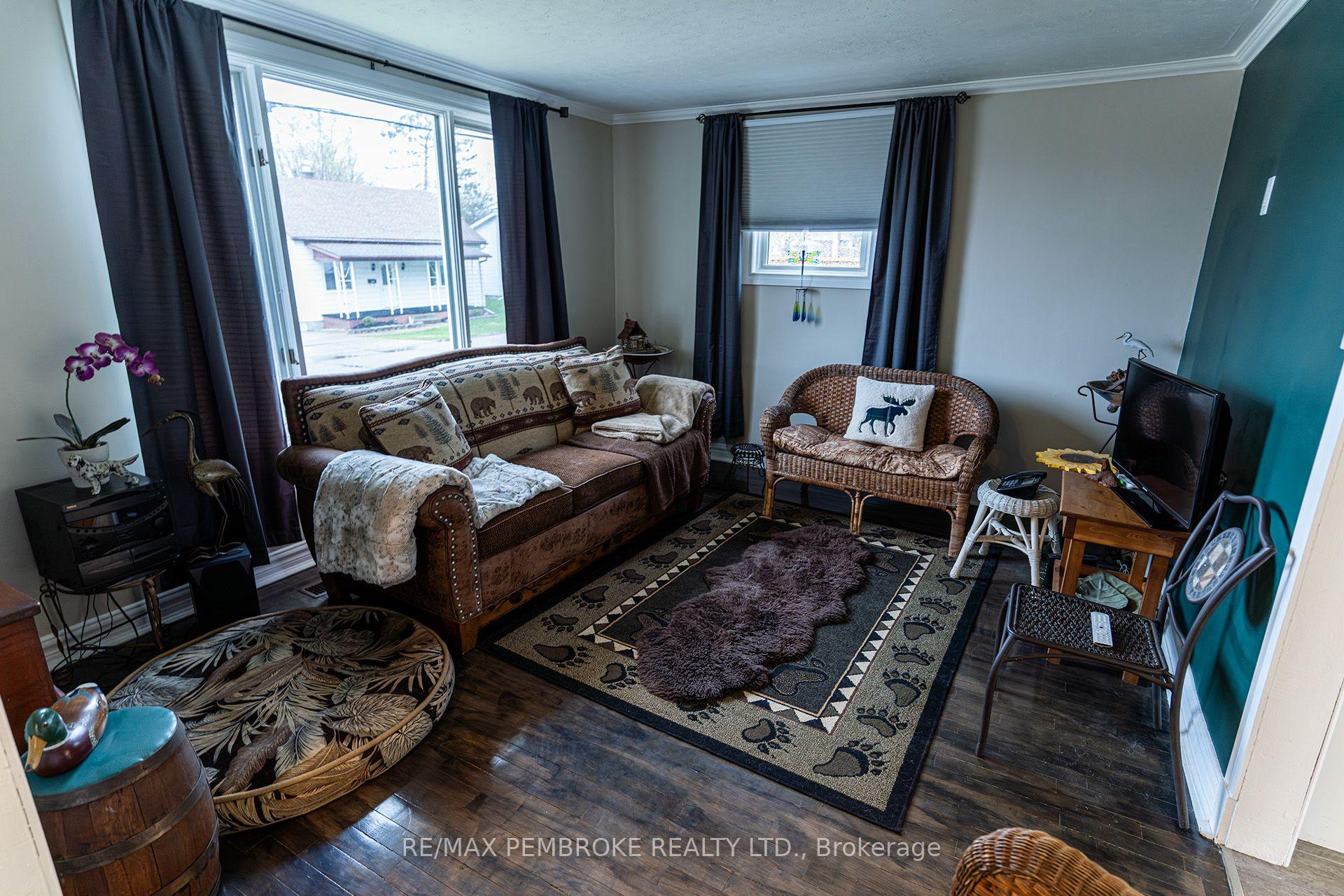 Photo 8 of 496 Wilbert Street, Pembroke, Pembroke — HOMEH