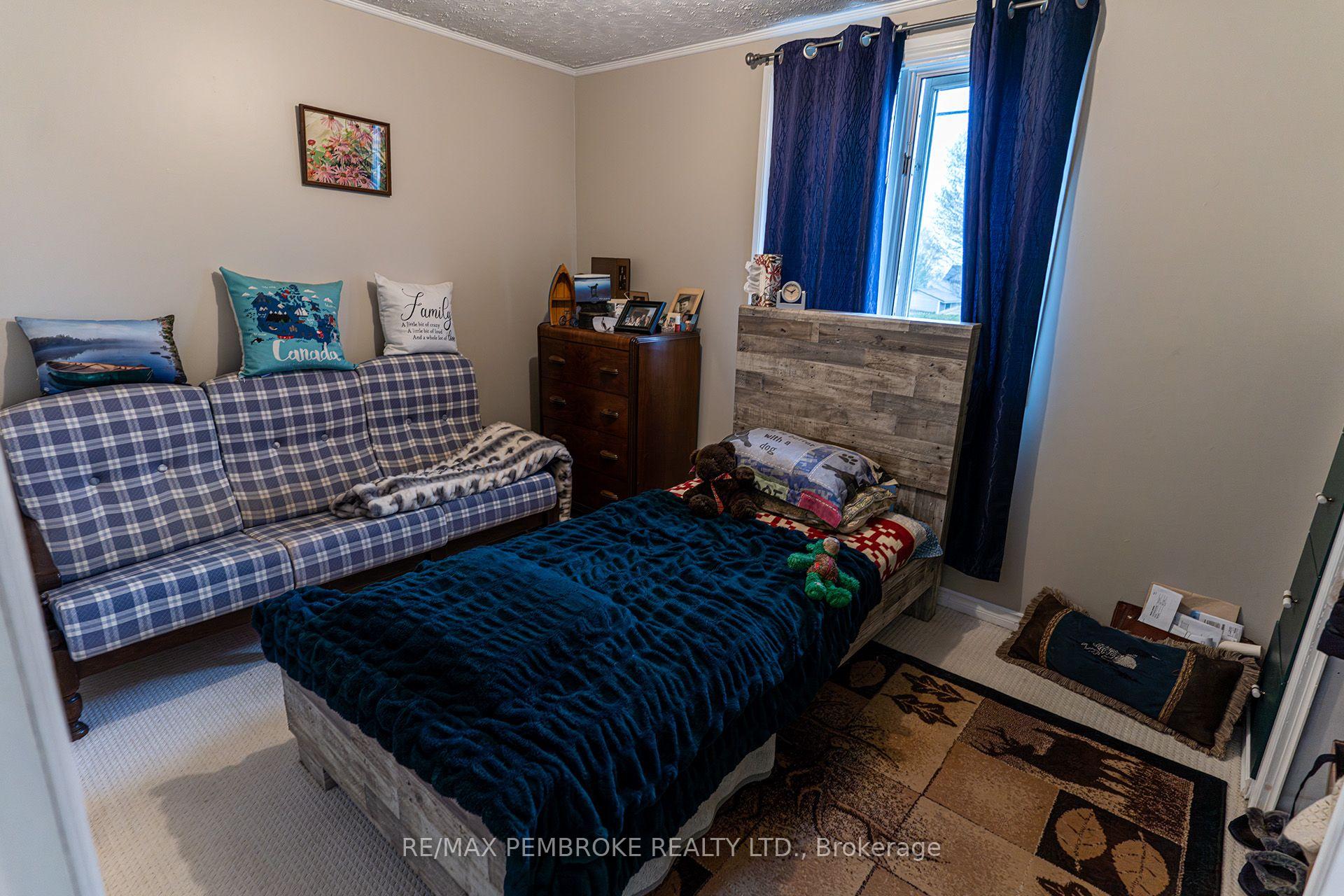 Photo 17 of 496 Wilbert Street, Pembroke, Pembroke — HOMEH
