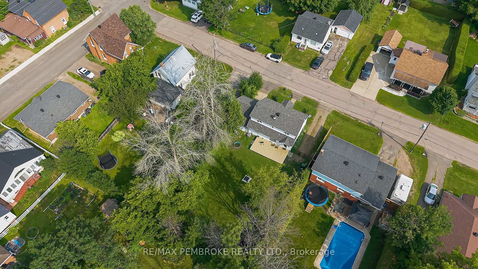 Photo 43 of 496 Wilbert Street, Pembroke, Pembroke — HOMEH