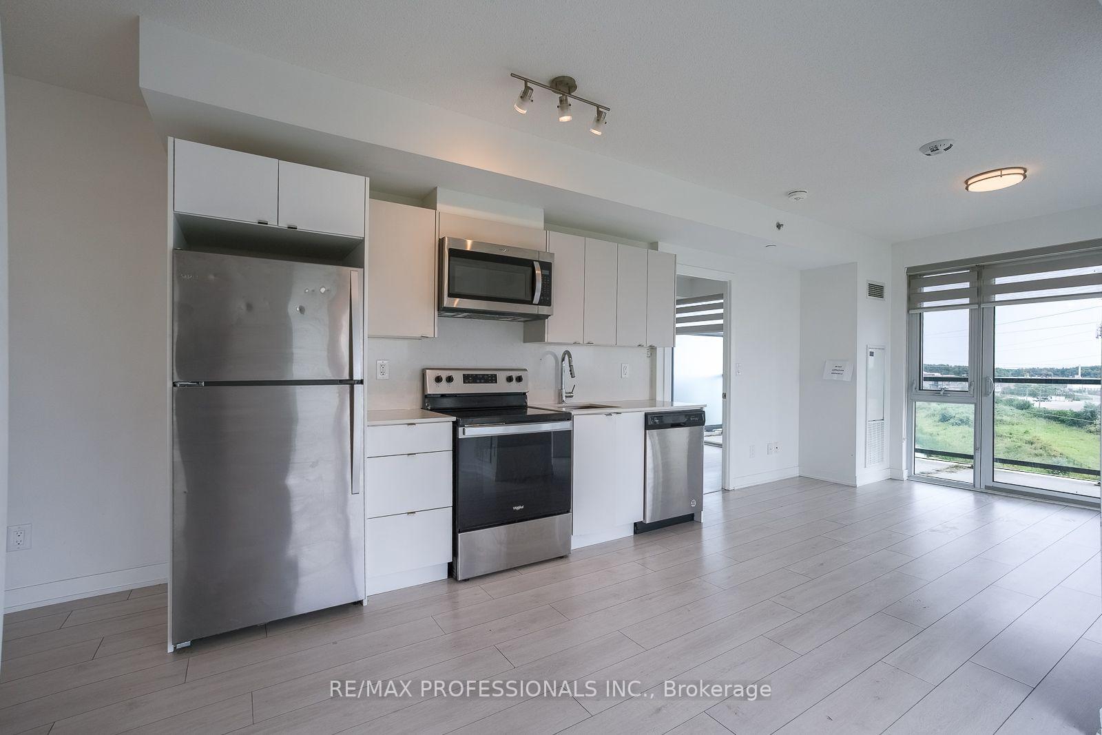 Photo 6 of Unit B713, 3200 Dakota Common, Burlington, Alton — HOMEH
