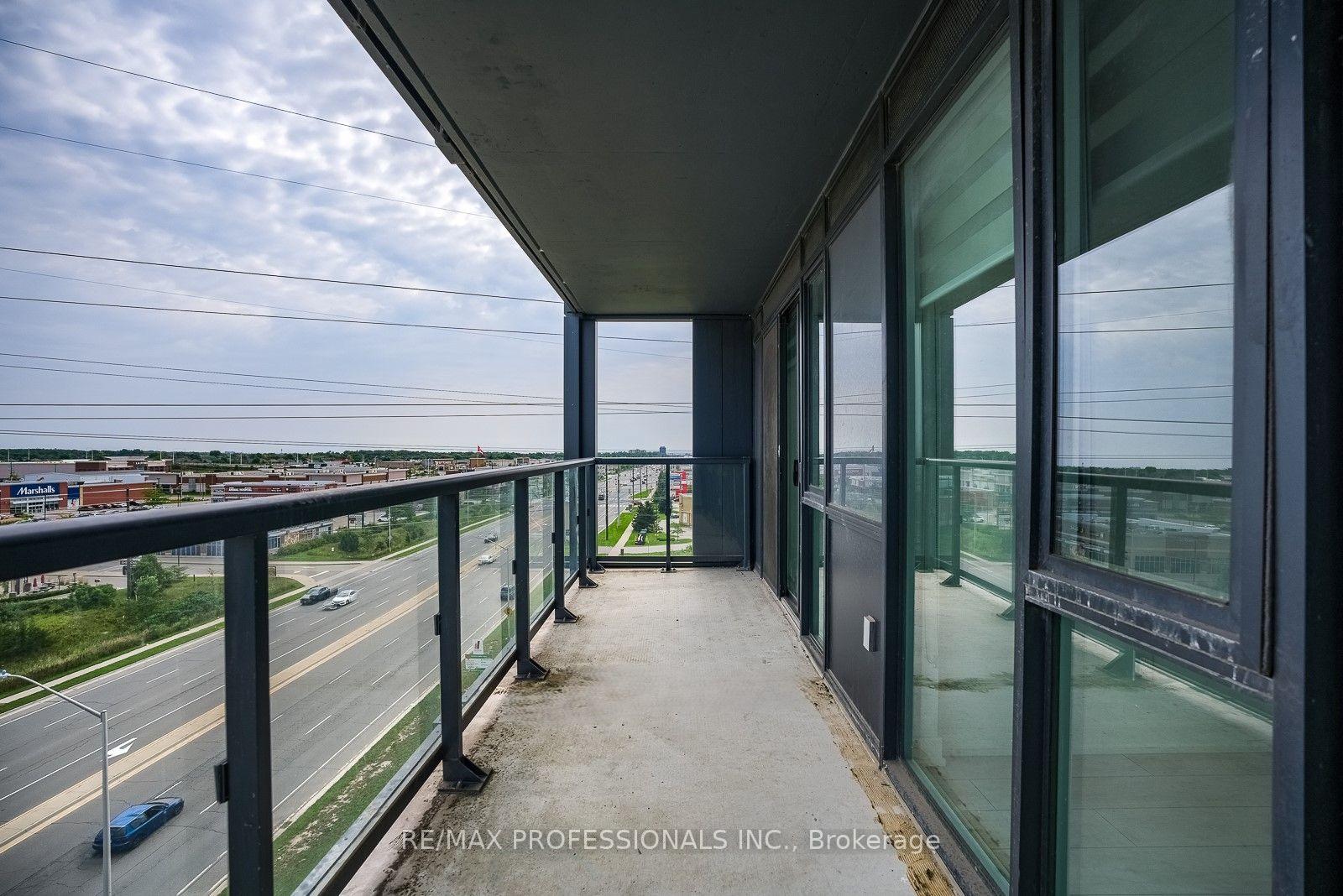 Photo 19 of Unit B713, 3200 Dakota Common, Burlington, Alton — HOMEH