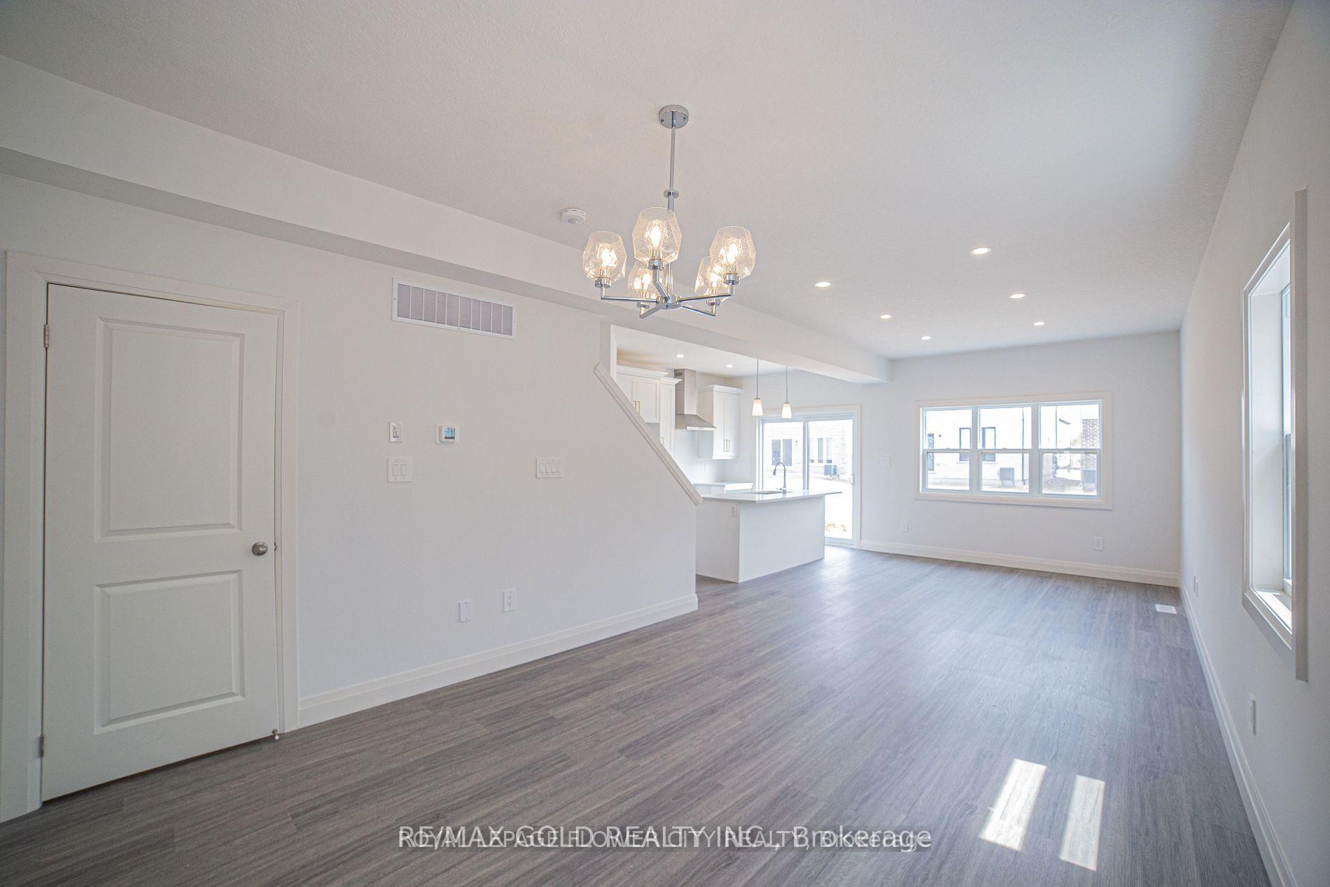 Photo 10 of 174 Byers Street, London, South W — HOMEH