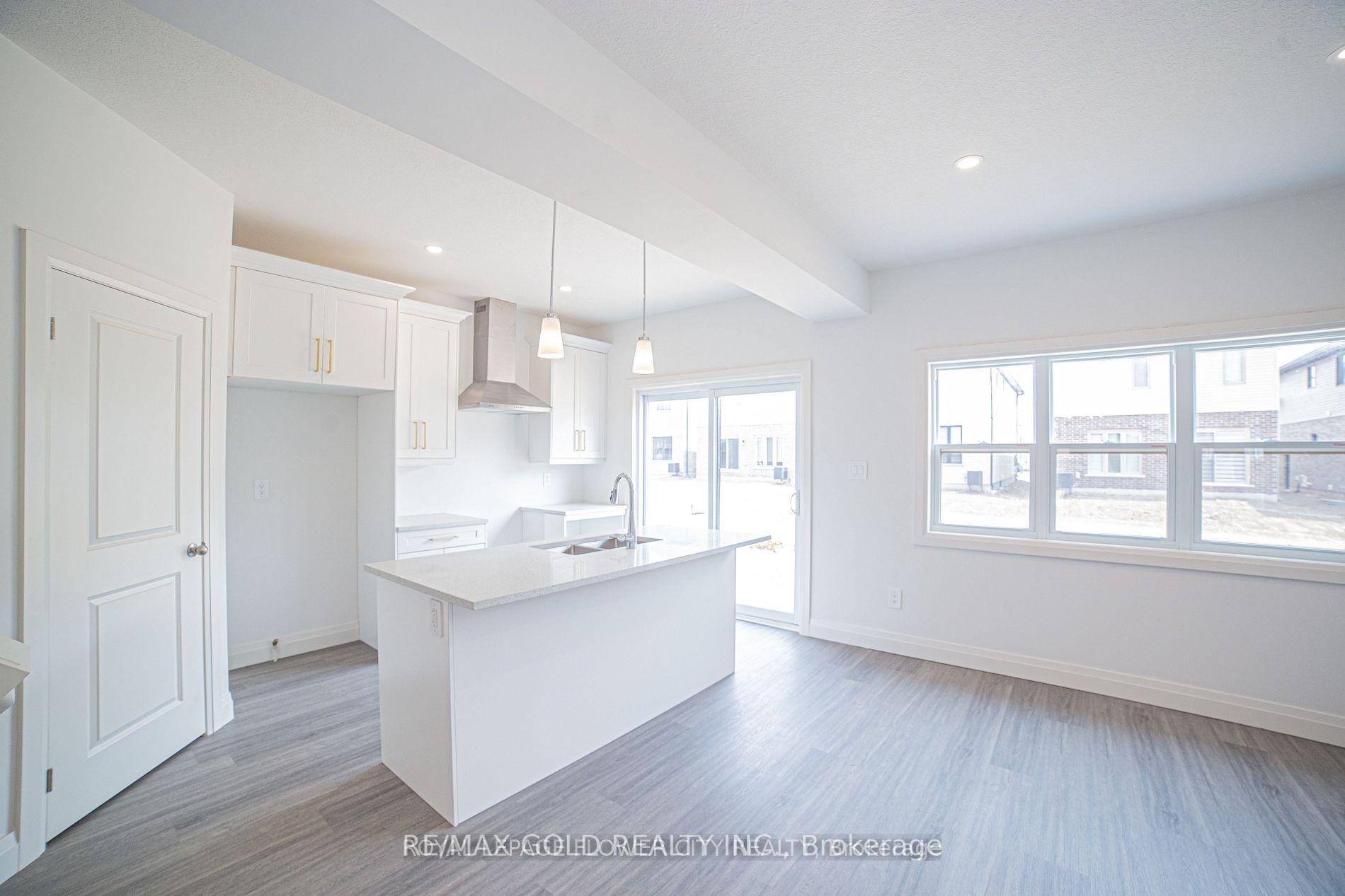 Photo 14 of 174 Byers Street, London, South W — HOMEH