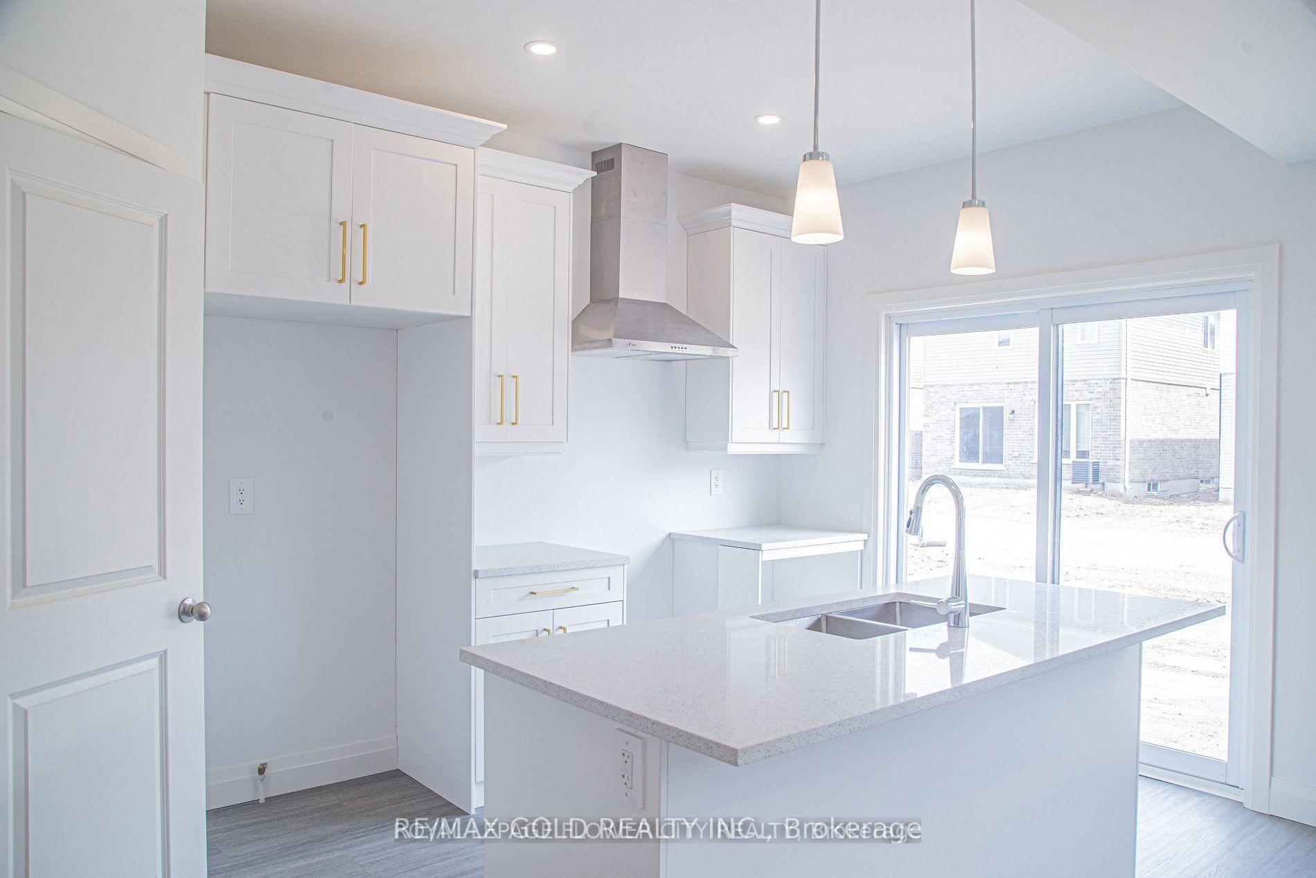 Photo 15 of 174 Byers Street, London, South W — HOMEH
