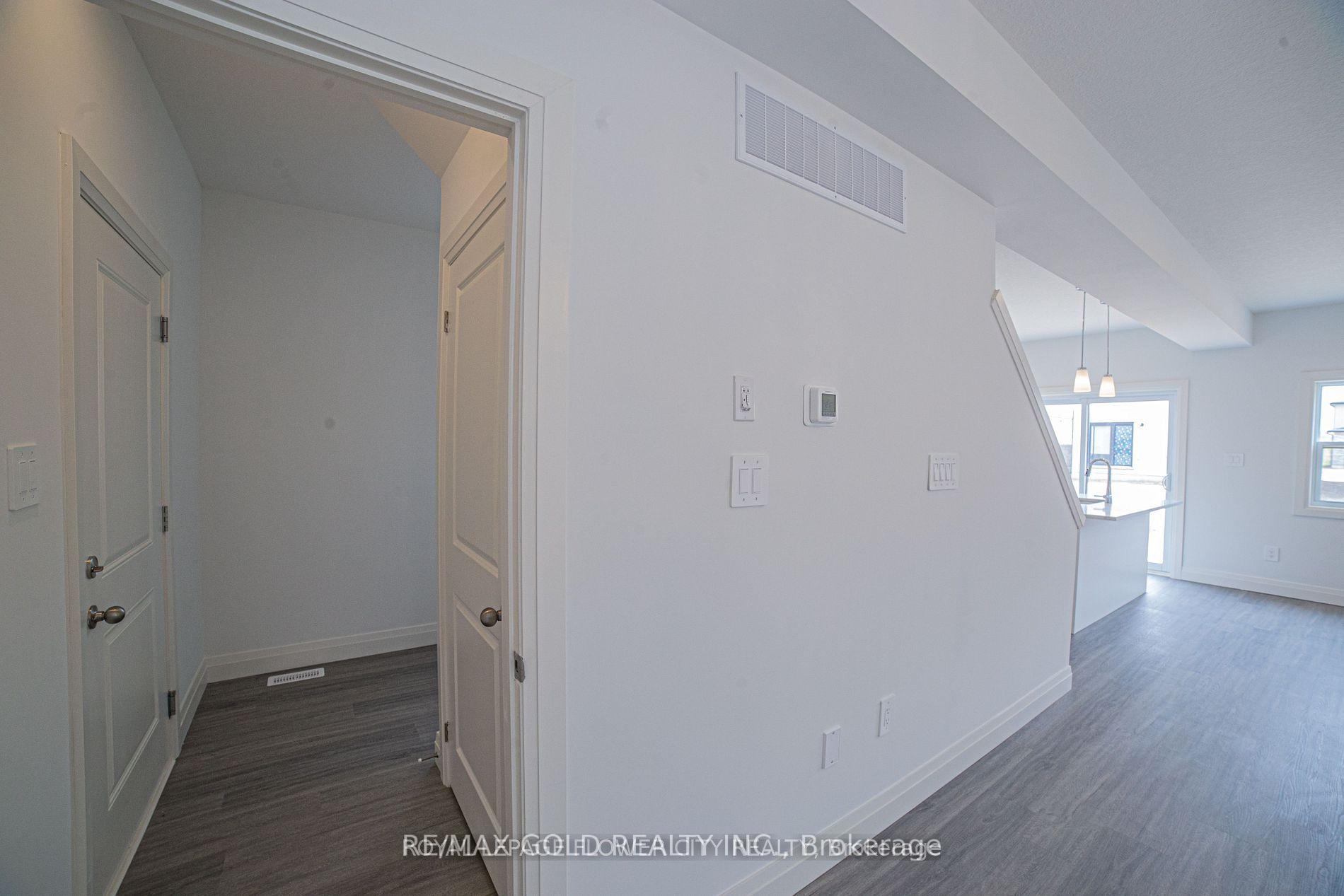 Photo 22 of 174 Byers Street, London, South W — HOMEH