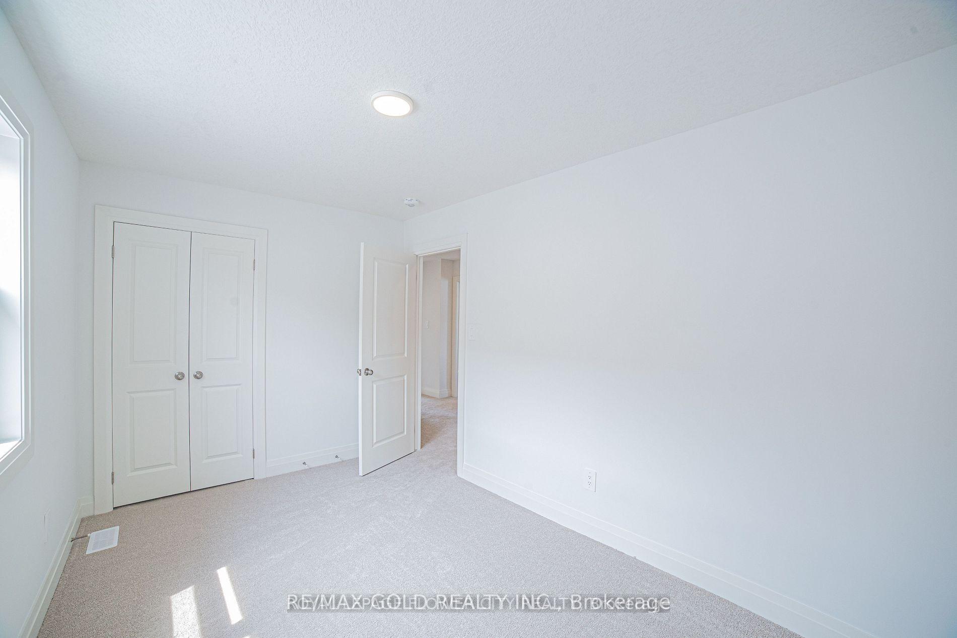 Photo 29 of 174 Byers Street, London, South W — HOMEH
