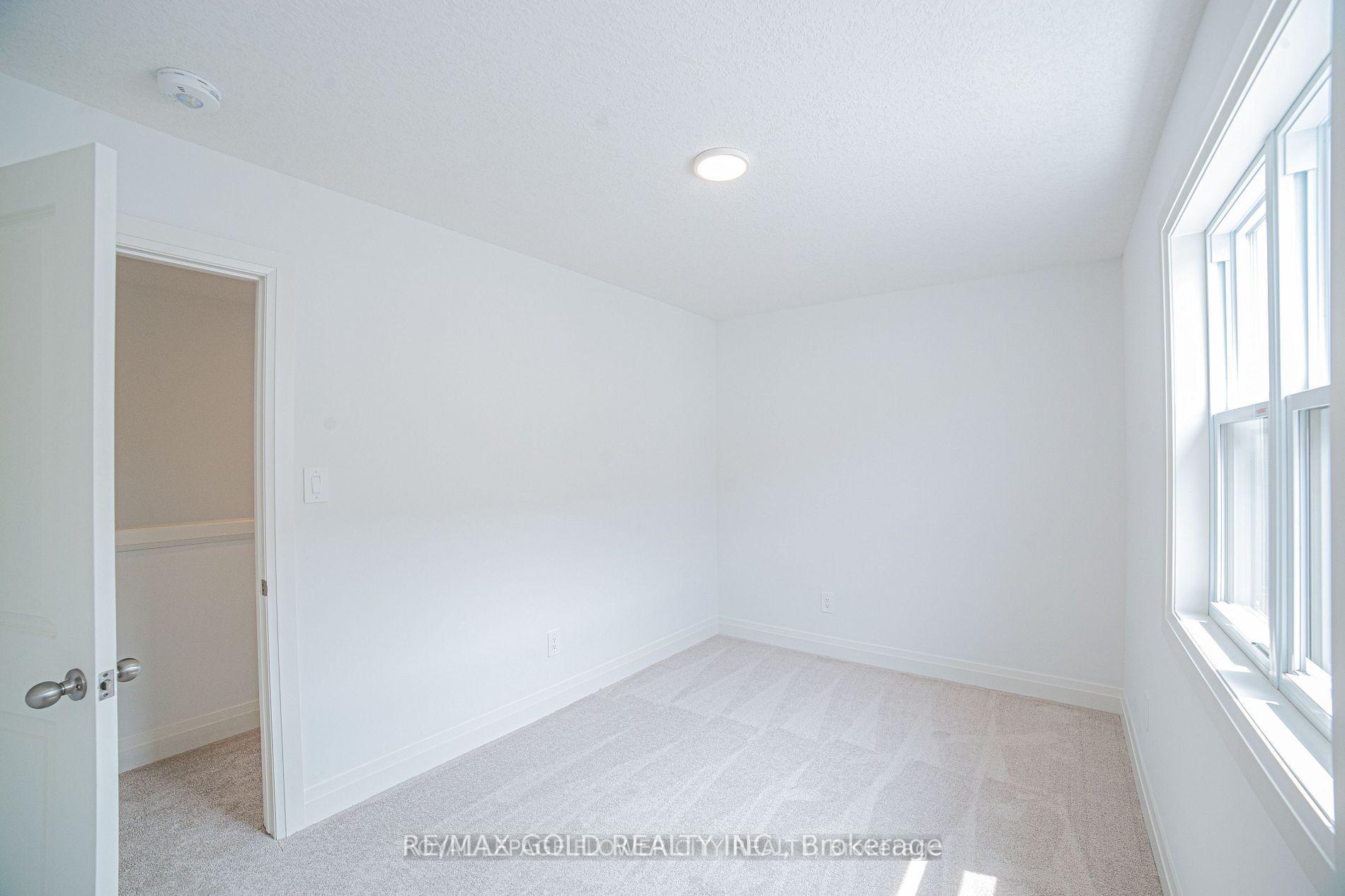Photo 30 of 174 Byers Street, London, South W — HOMEH