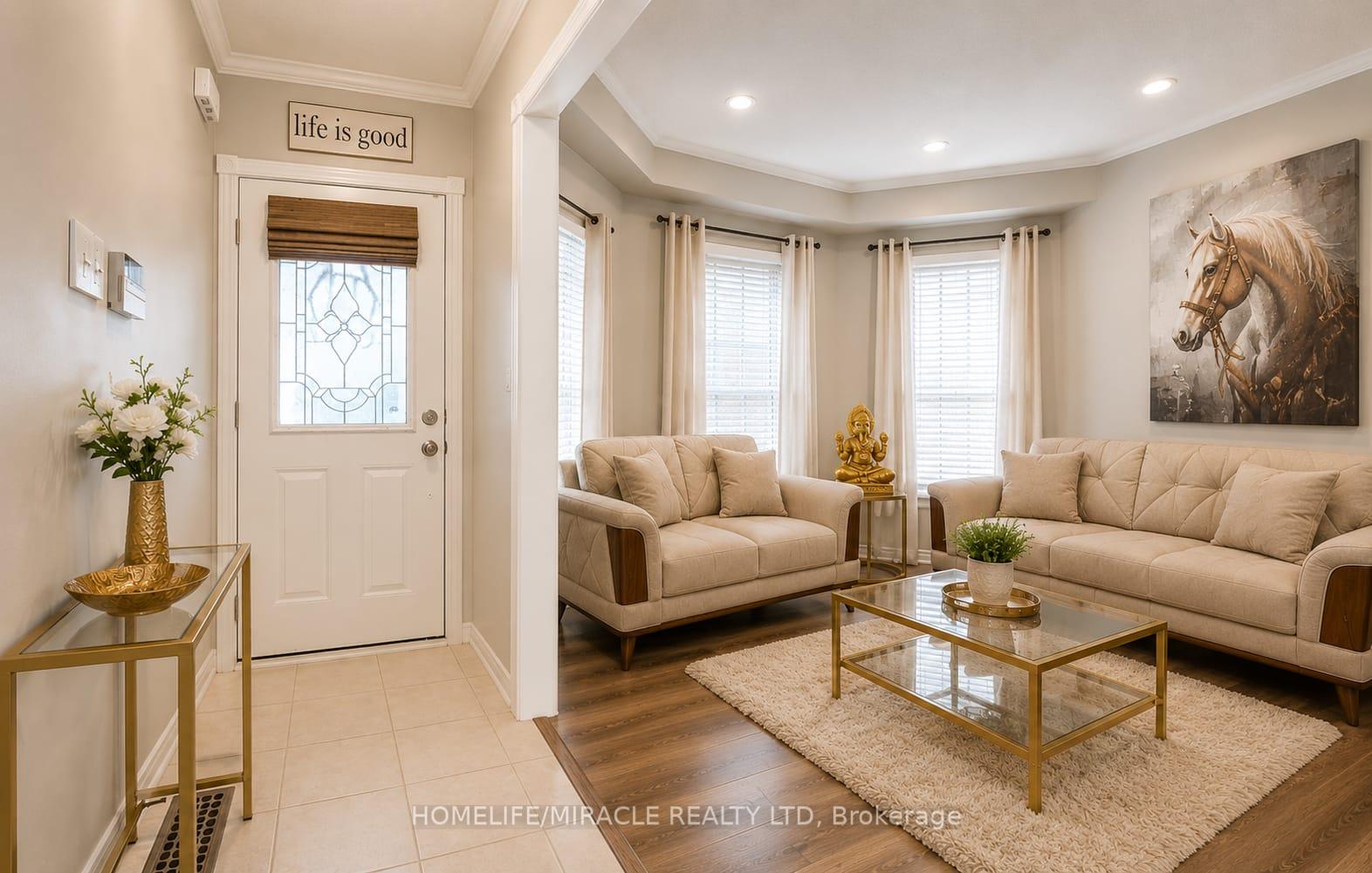 Photo 4 of 80 Heartleaf Crescent, Brampton, Fletcher's Meadow — HOMEH