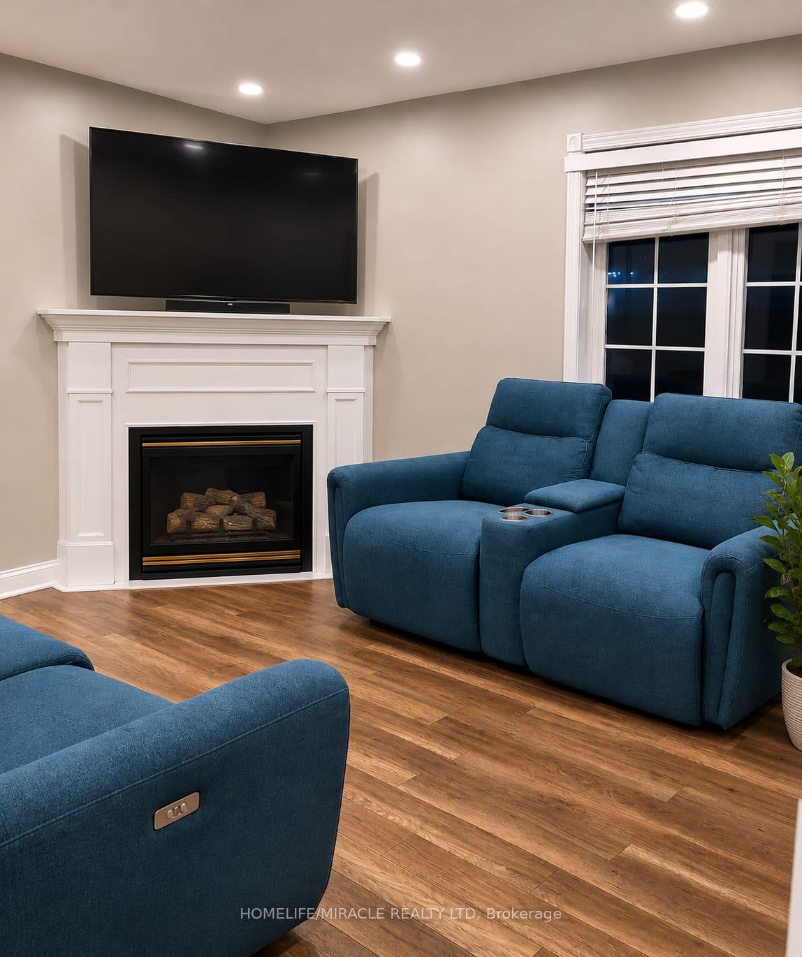 Photo 9 of 80 Heartleaf Crescent, Brampton, Fletcher's Meadow — HOMEH