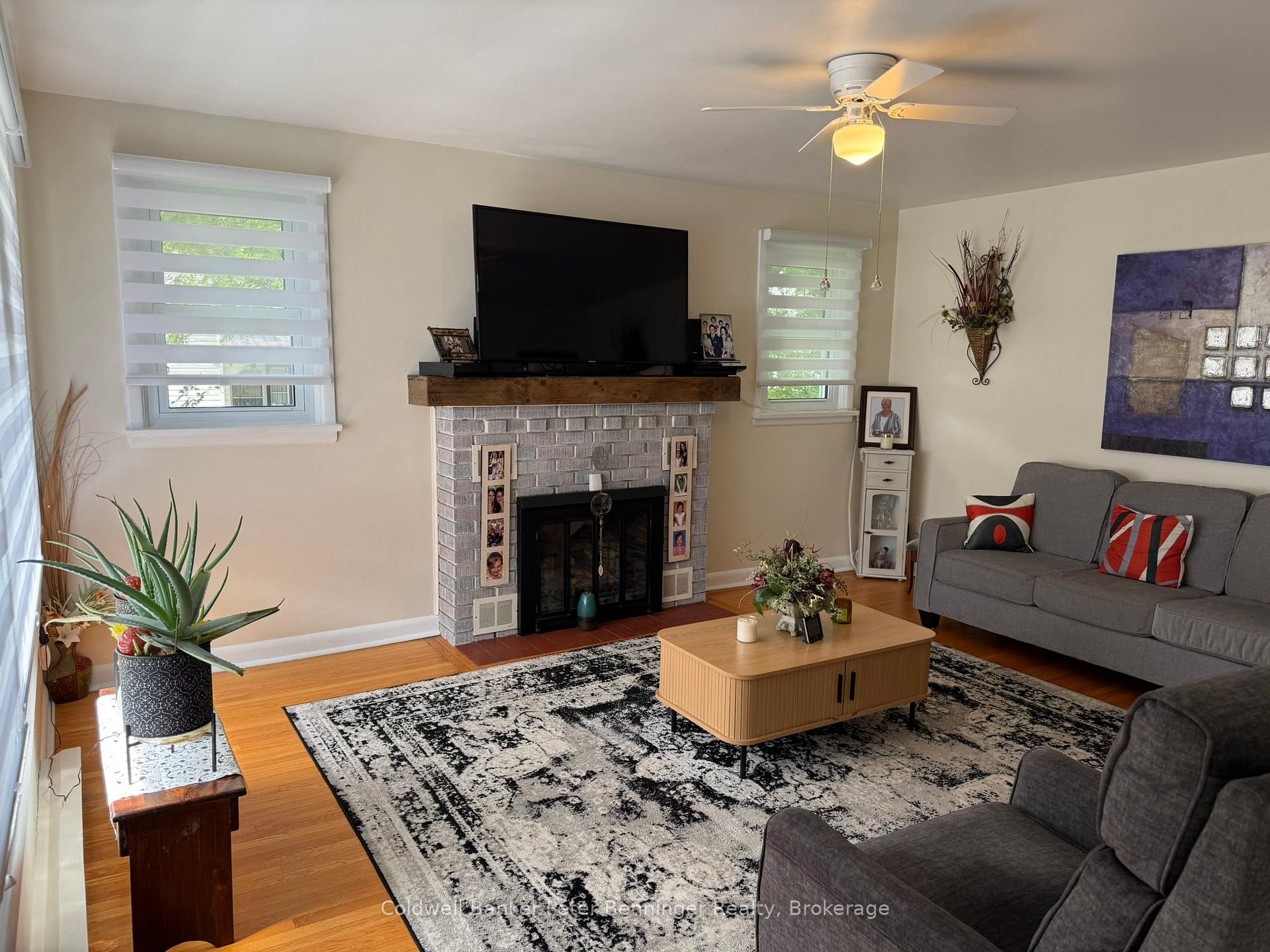 Photo 11 of 2 Elgin Street, Brockton — HOMEH