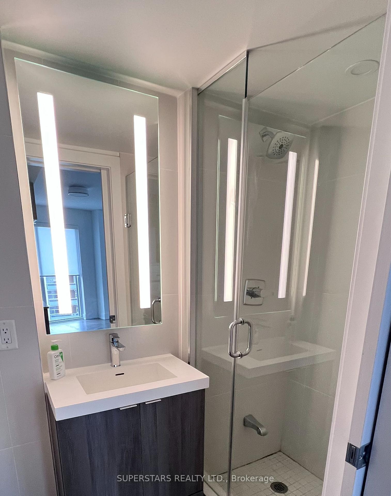 Photo 5 of Unit 1207, 575 Bloor Street E, Toronto, North St. James Town — HOMEH