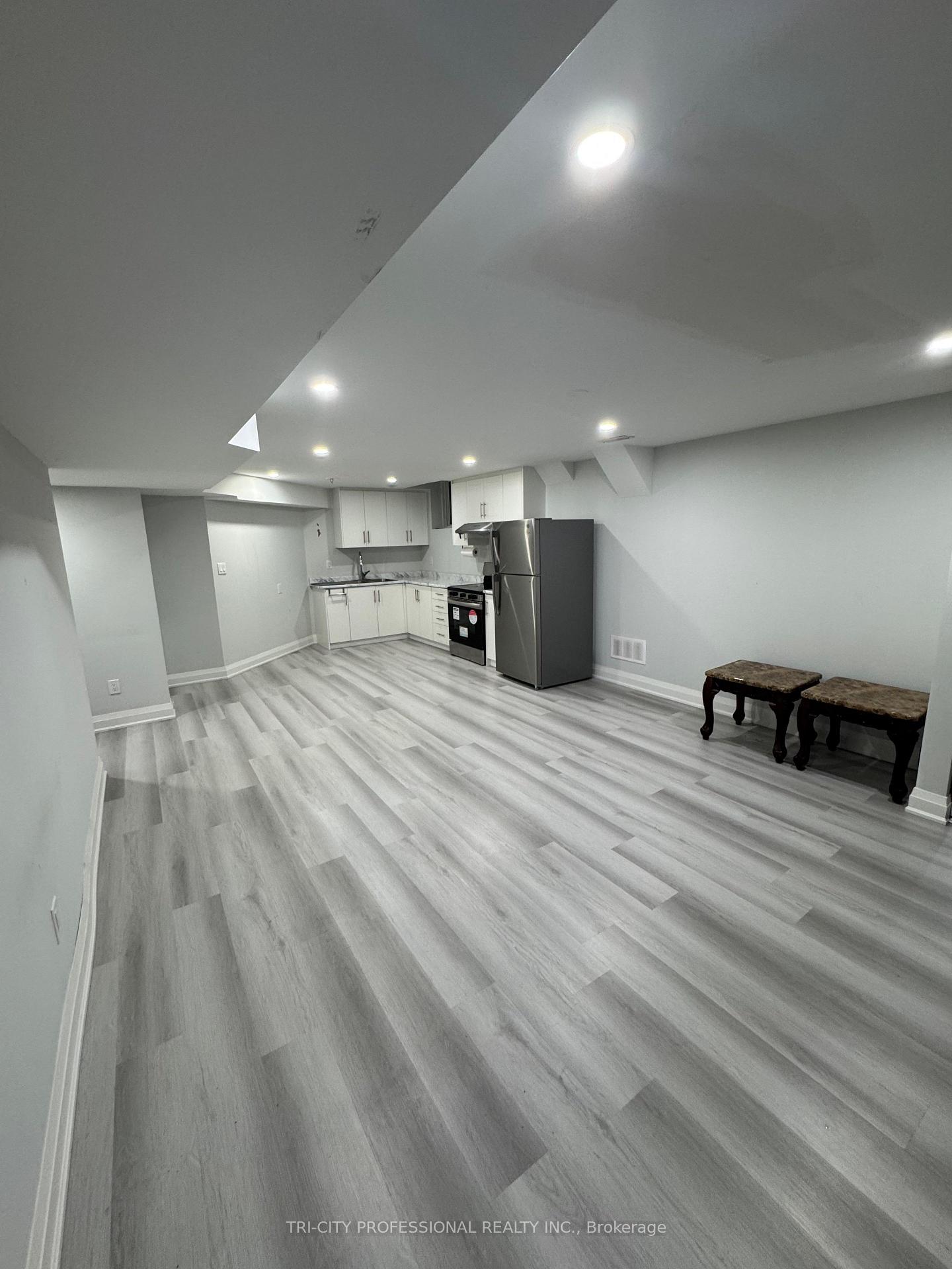 Photo 4 of 13 Riley Avenue E, Pelham, Fonthill — HOMEH