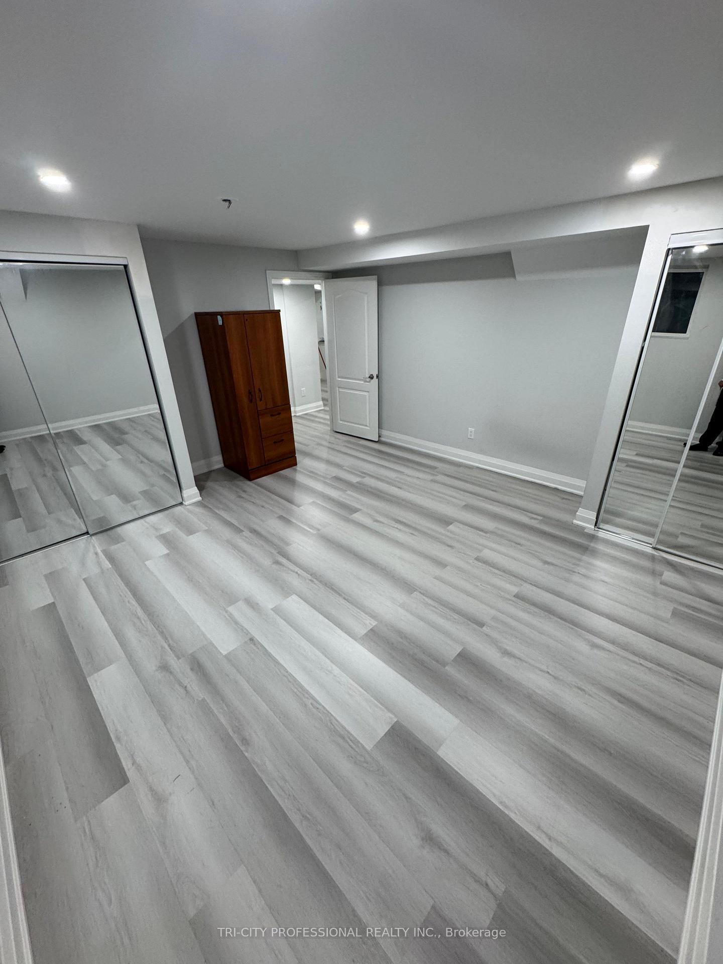 Photo 5 of 13 Riley Avenue E, Pelham, Fonthill — HOMEH